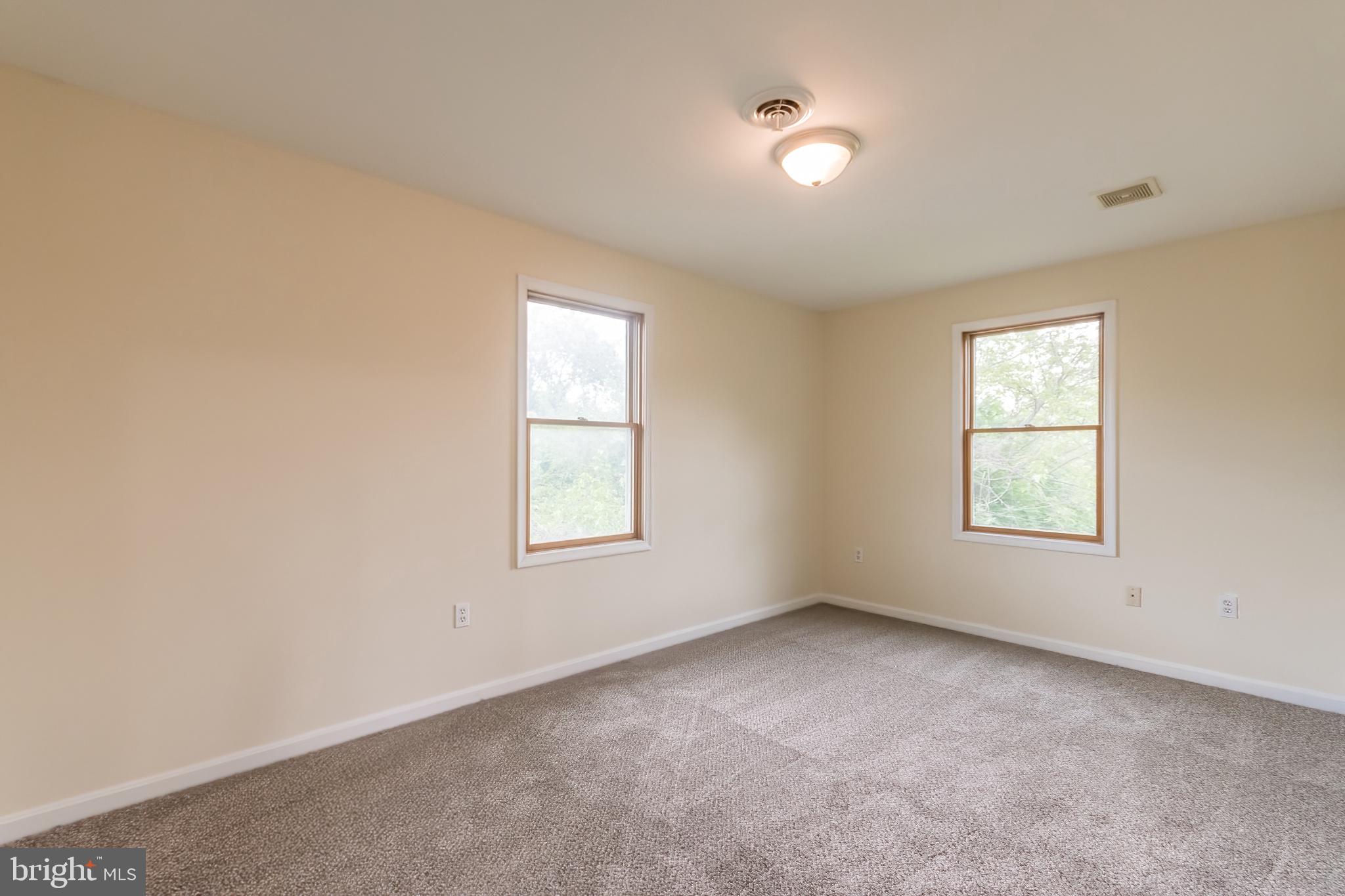 SPORTSMANS PARADISE - Residential Lease