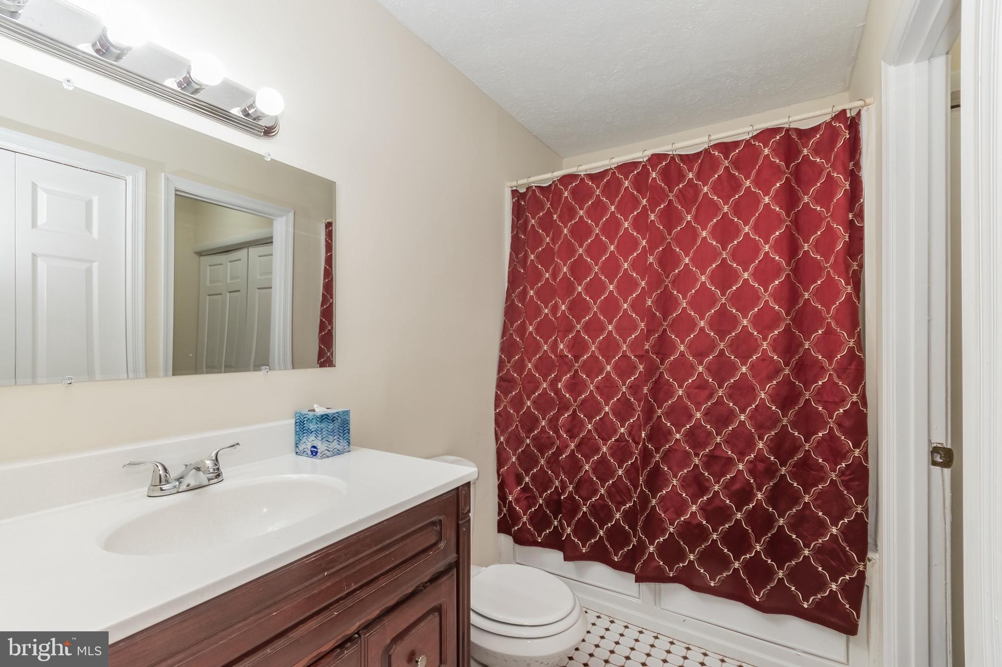 SPORTSMANS PARADISE - Residential Lease