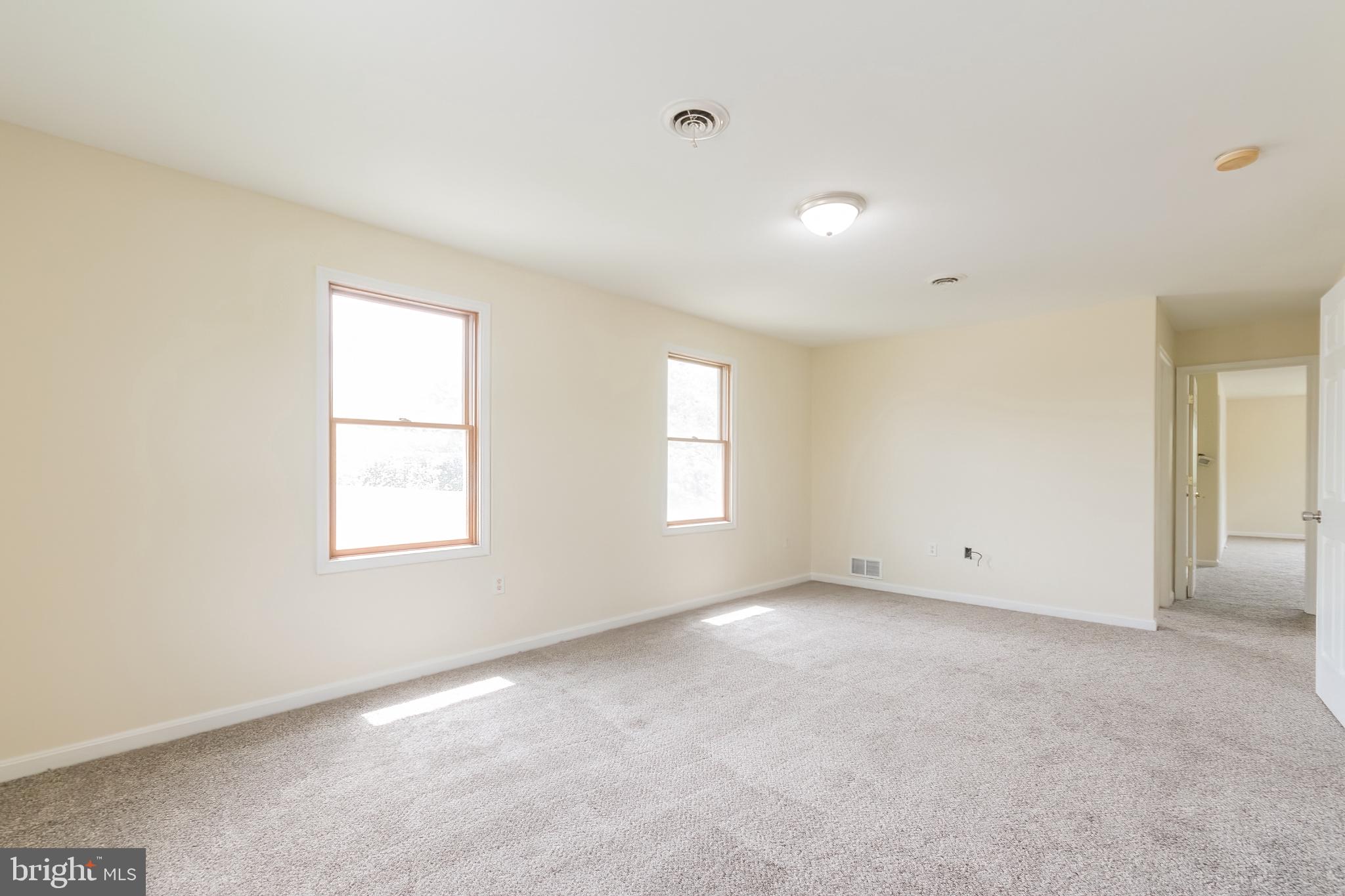 SPORTSMANS PARADISE - Residential Lease