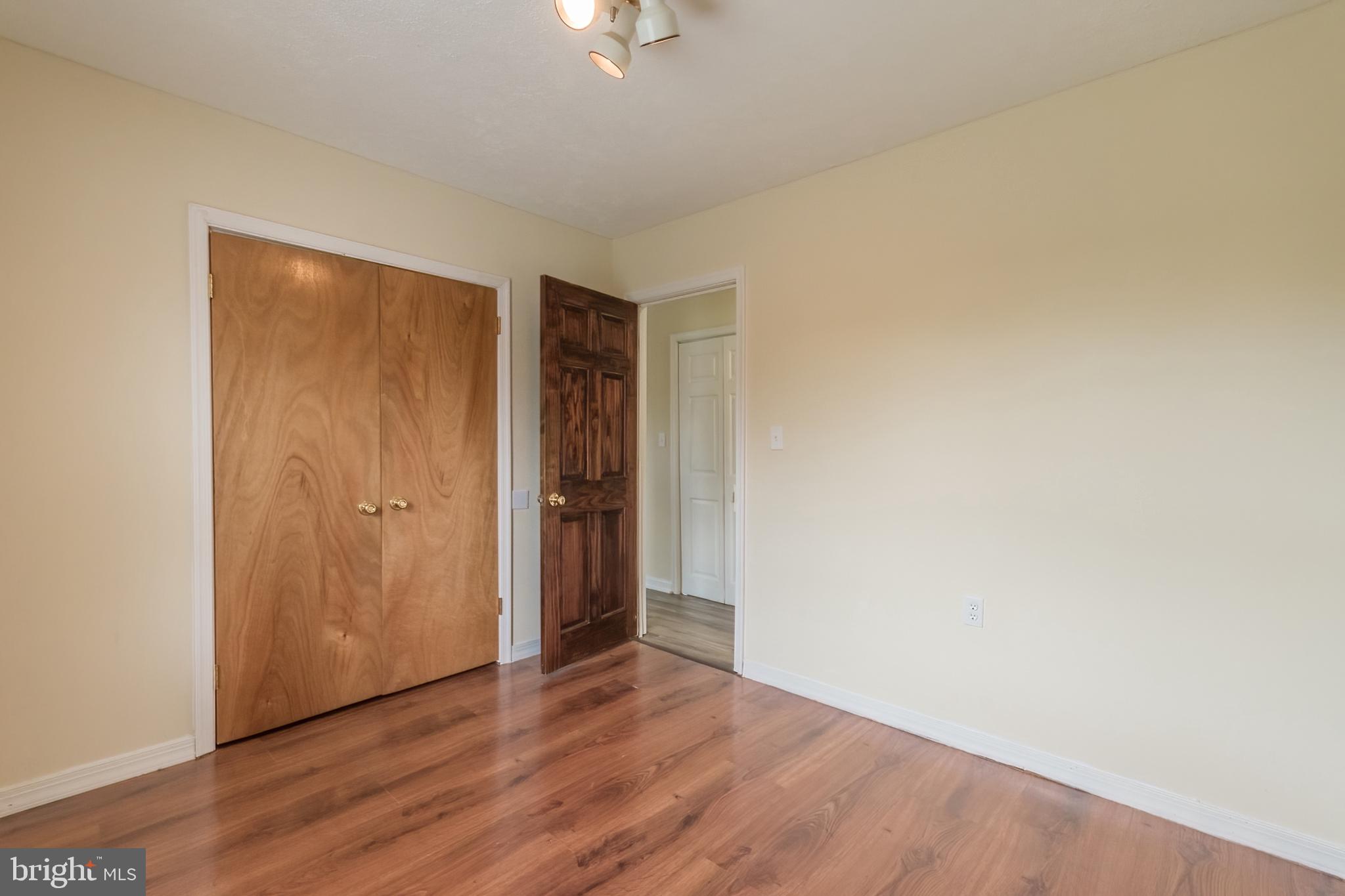 SPORTSMANS PARADISE - Residential Lease