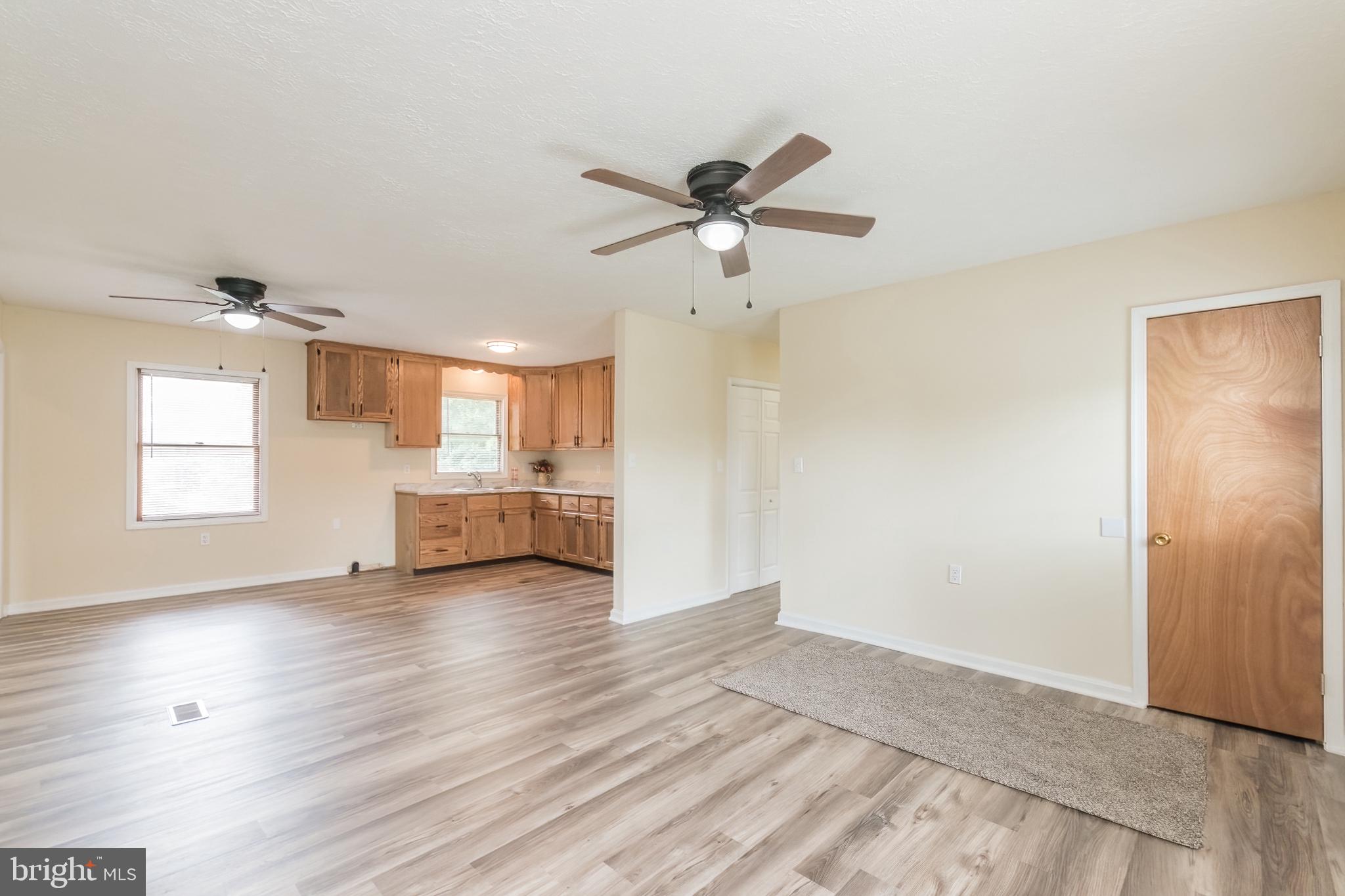 SPORTSMANS PARADISE - Residential Lease