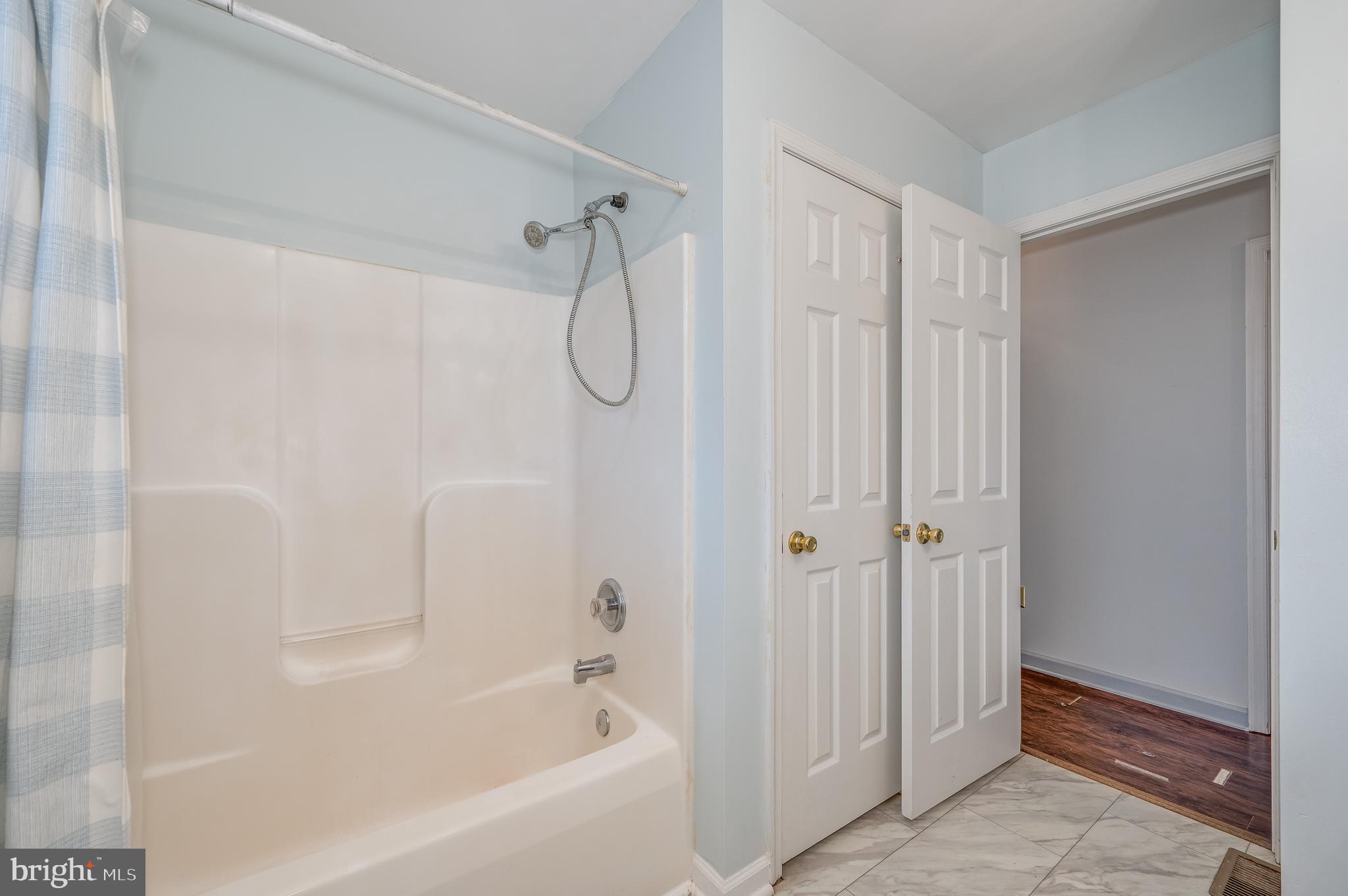 FOREST HEIGHTS - Residential