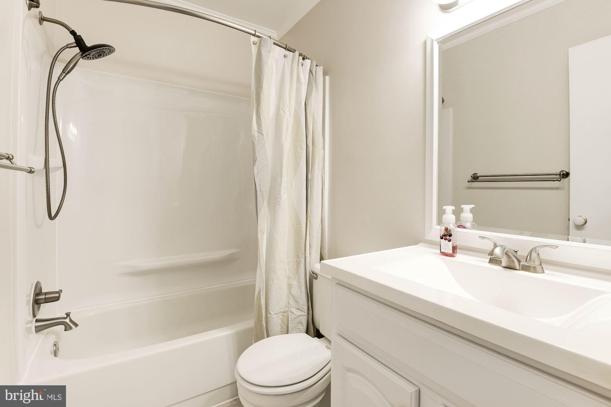 JEFFERSON MEWS - Residential Lease
