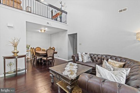 Condo For Sale - 706 Trescott Place<br/> MOUNT LAUREL, NJ 08054