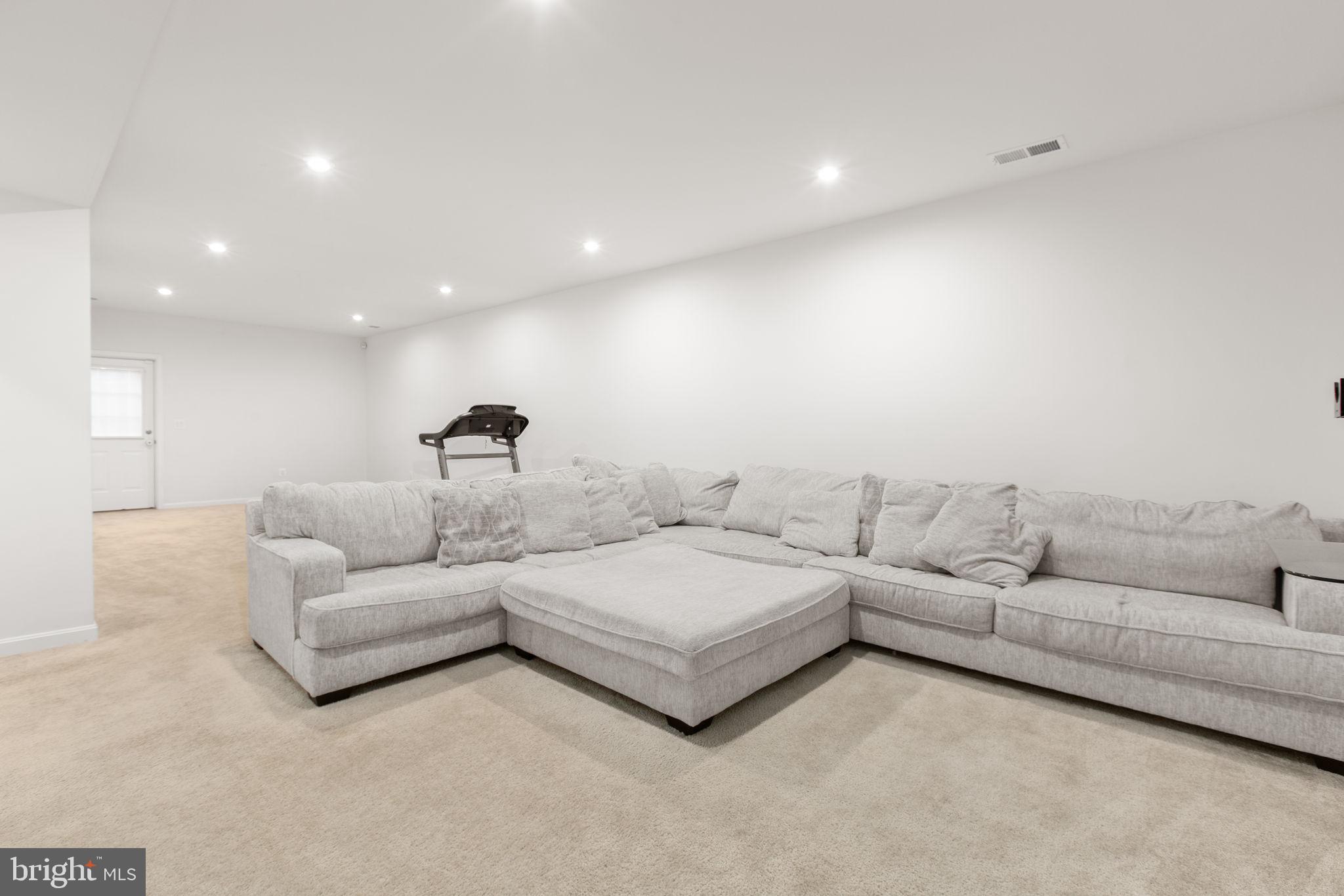 NEW POST ON THE RAPPAHANNOCK - Residential