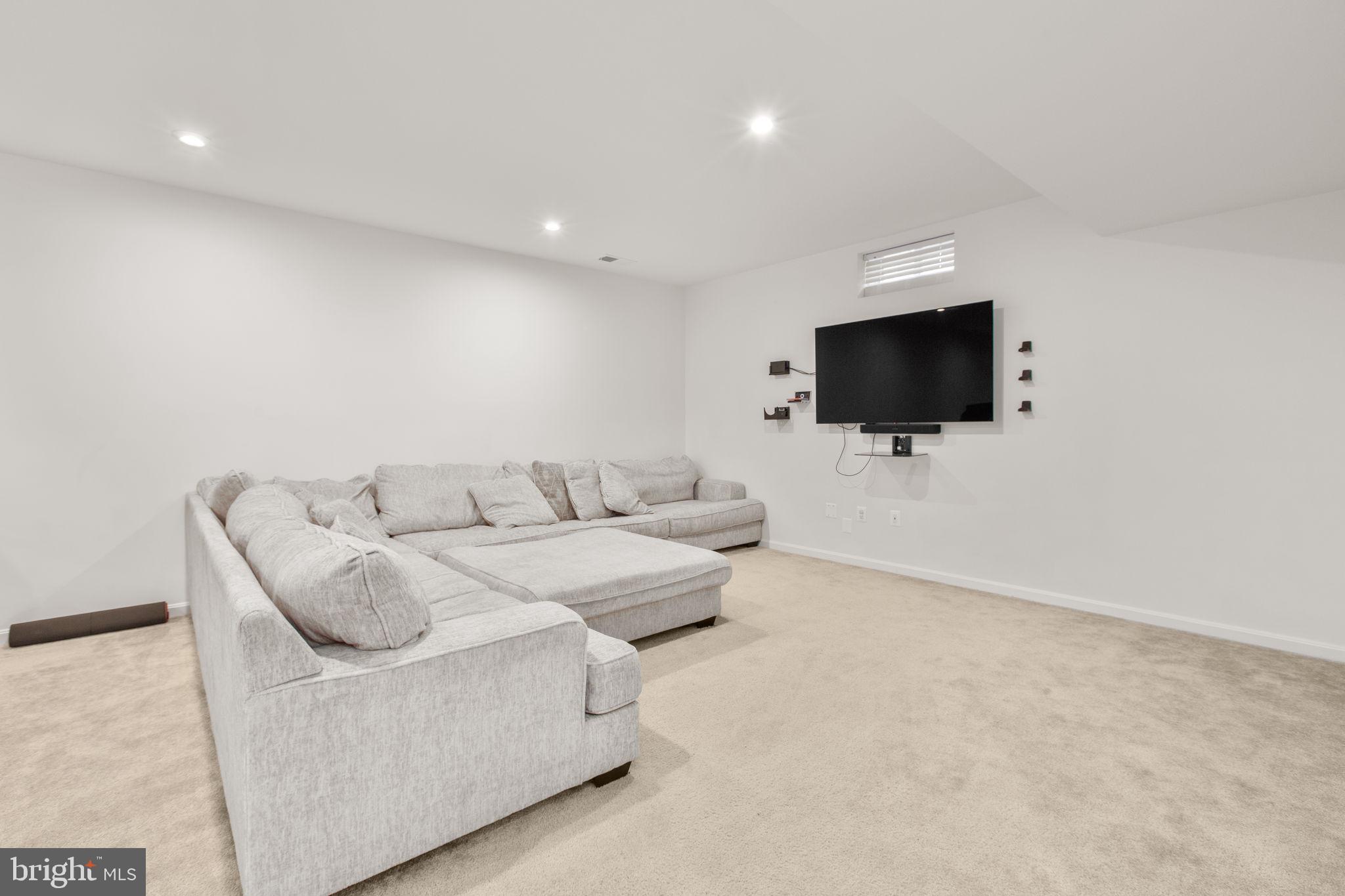 NEW POST ON THE RAPPAHANNOCK - Residential