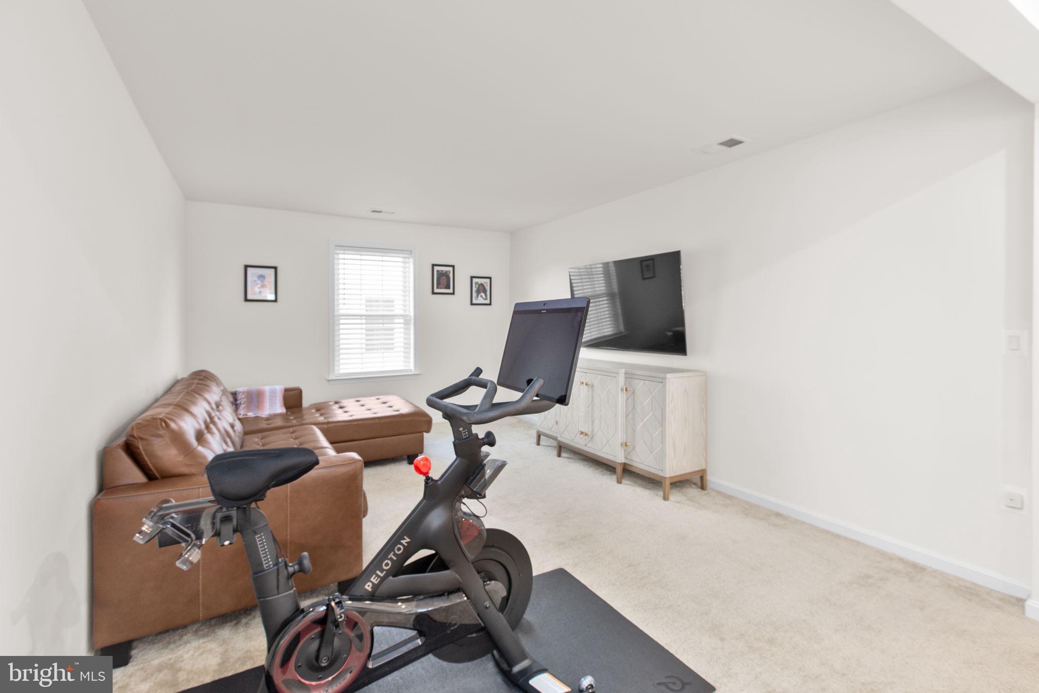 NEW POST ON THE RAPPAHANNOCK - Residential