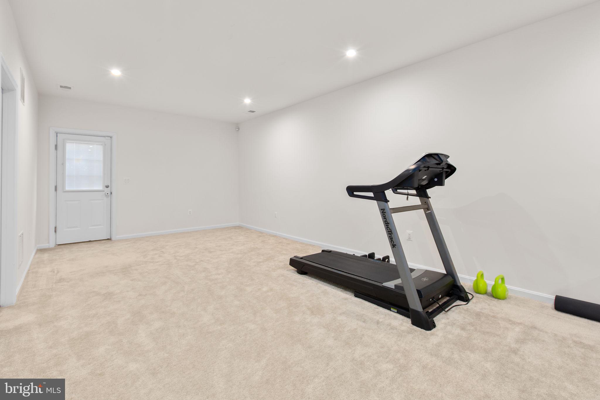 NEW POST ON THE RAPPAHANNOCK - Residential