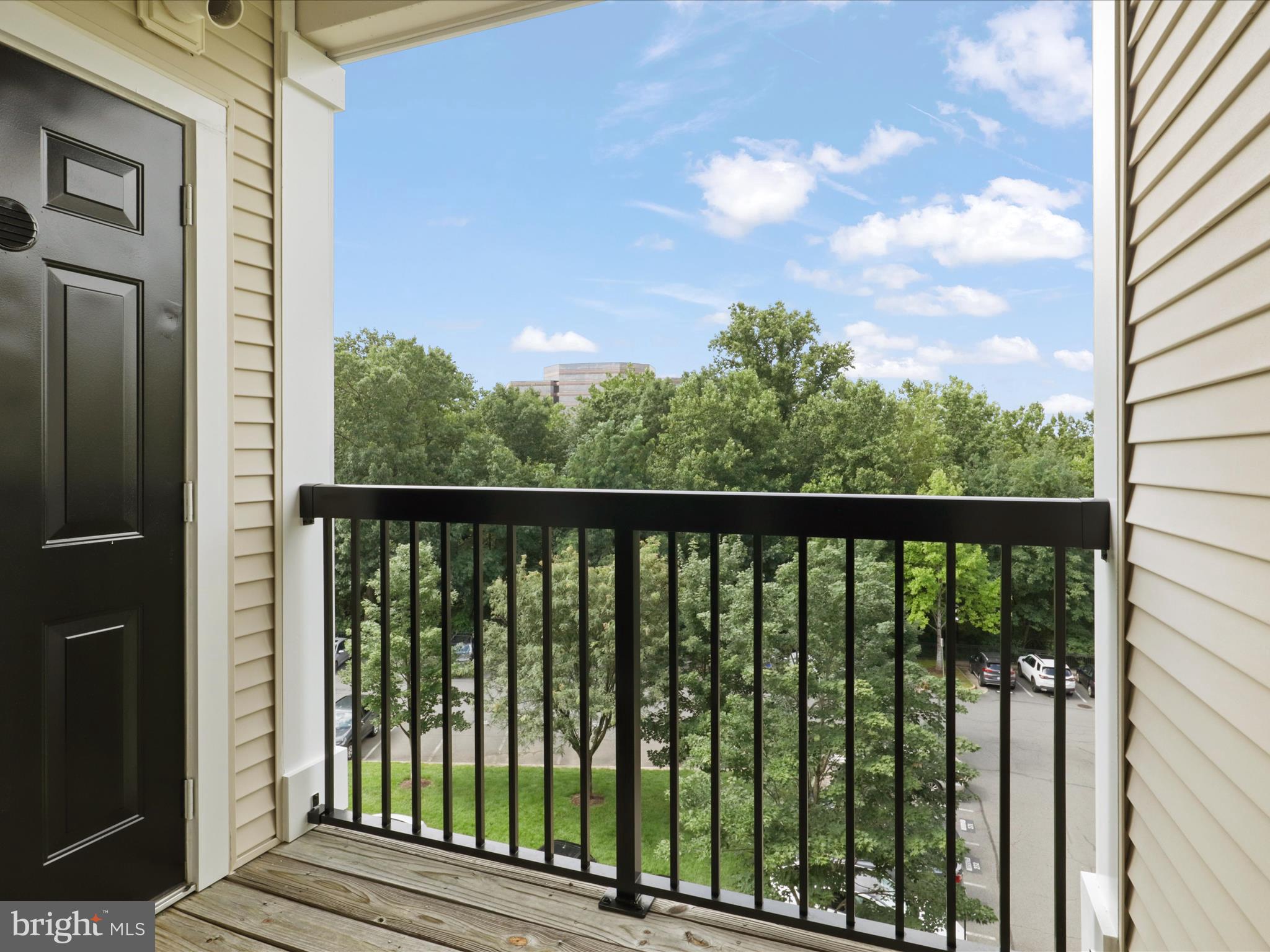 FAIRFAX RIDGE CONDOS - Residential