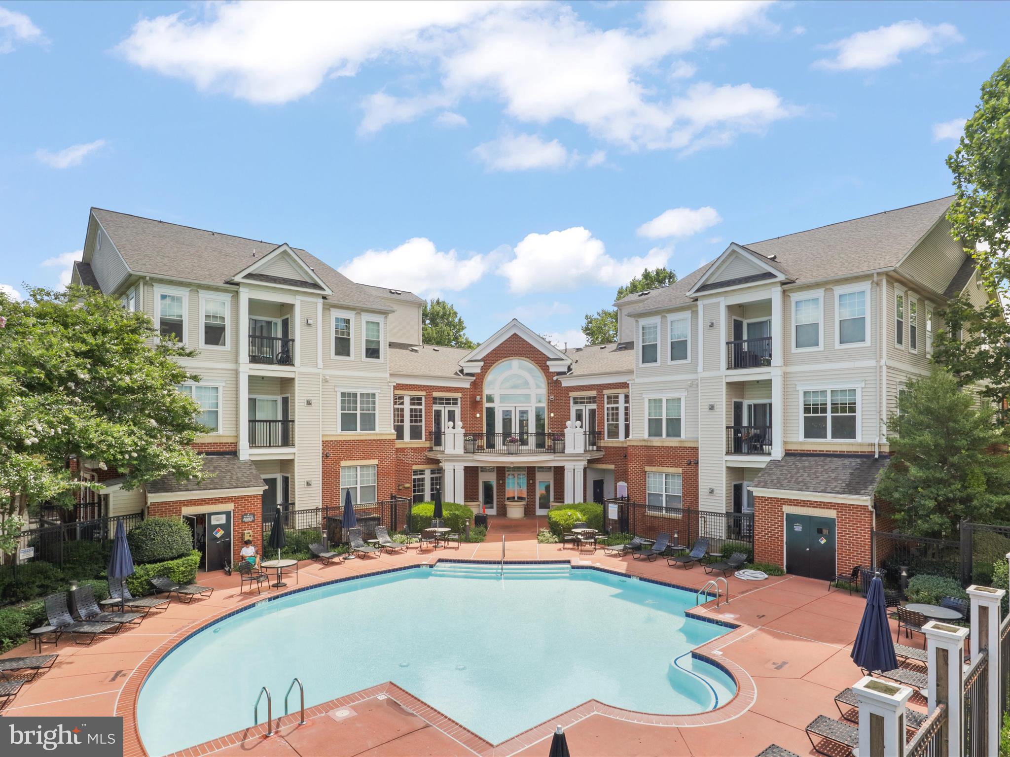 FAIRFAX RIDGE CONDOS - Residential