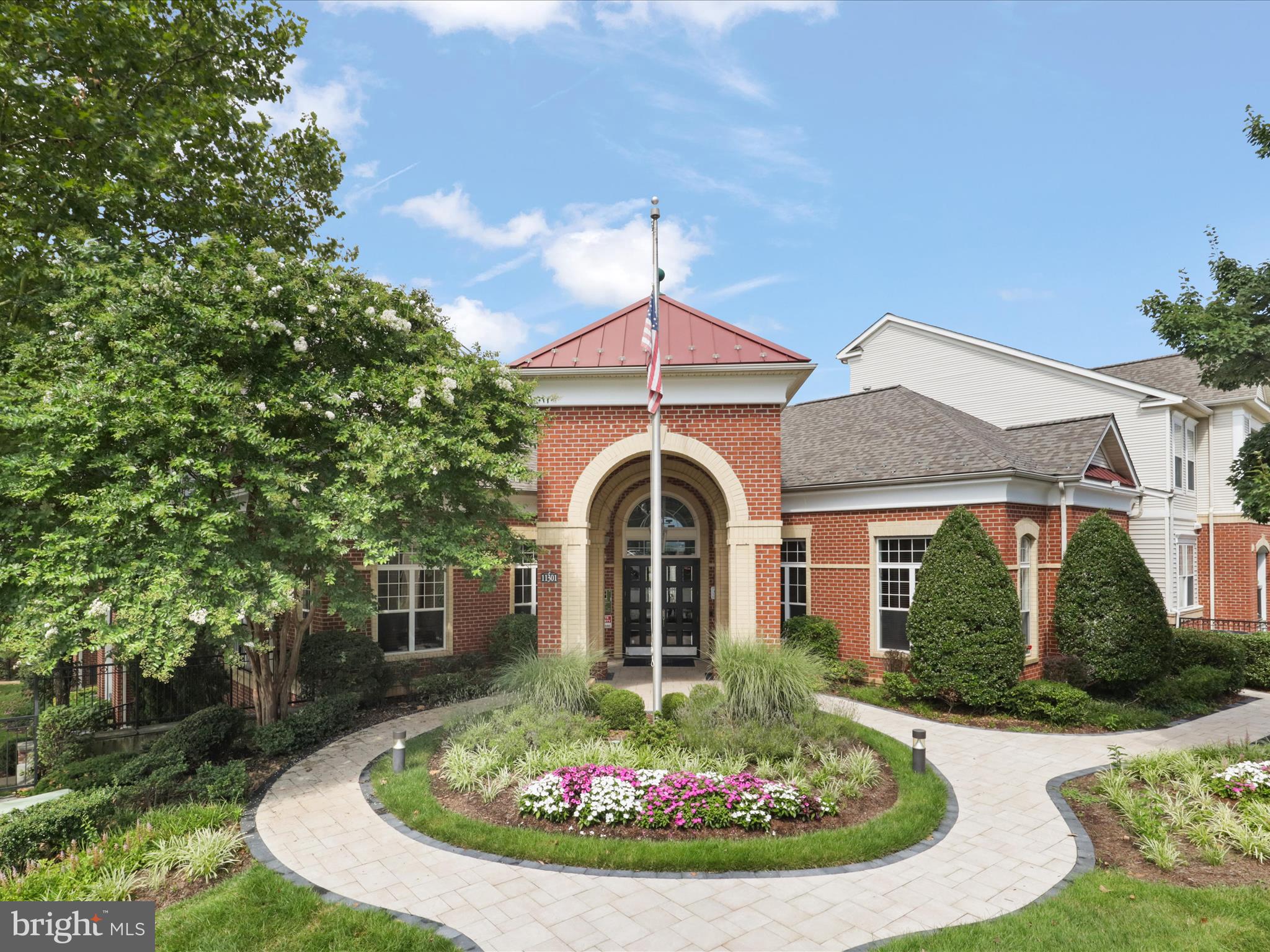 FAIRFAX RIDGE CONDOS - Residential
