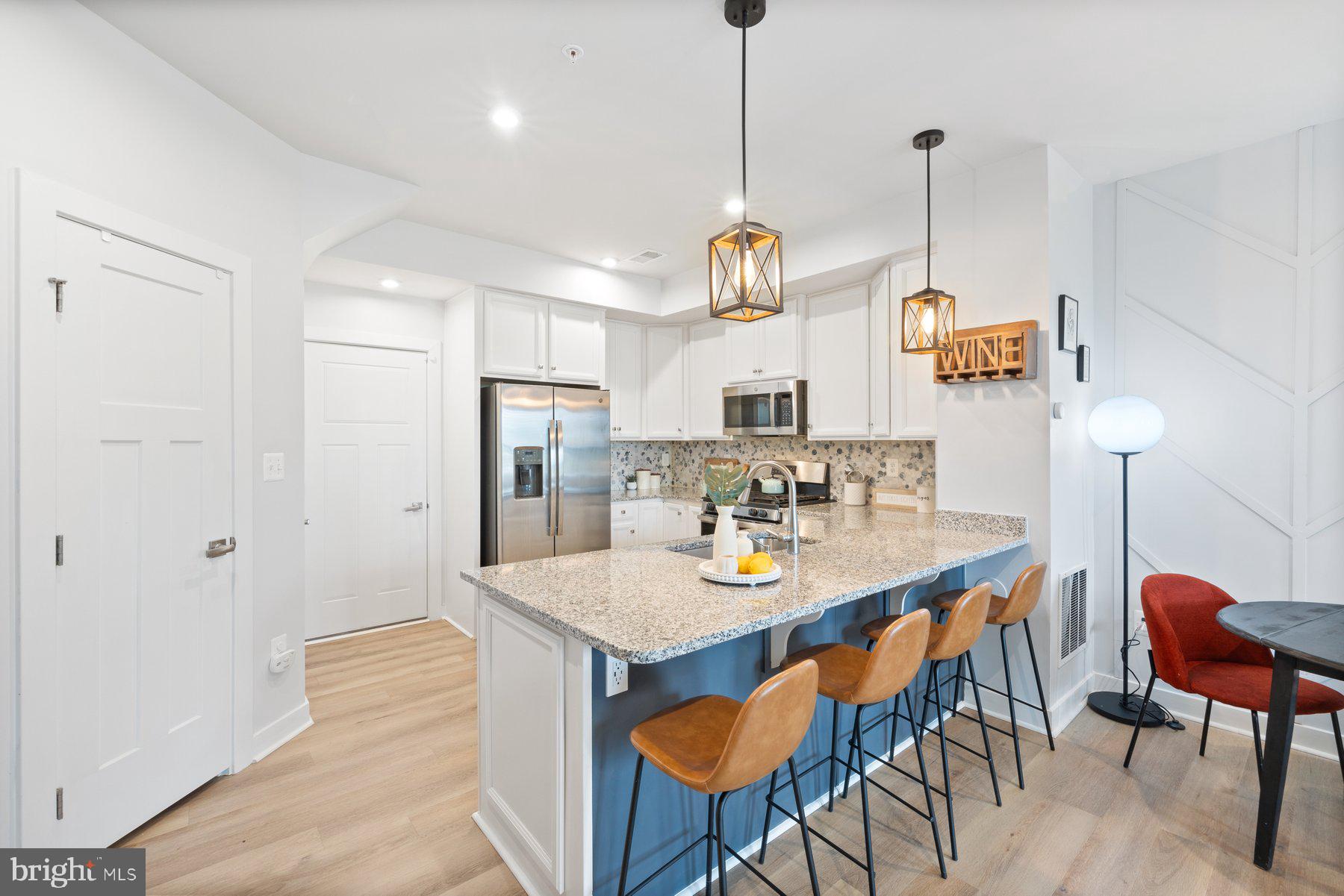 PADDOCK POINTE - Residential