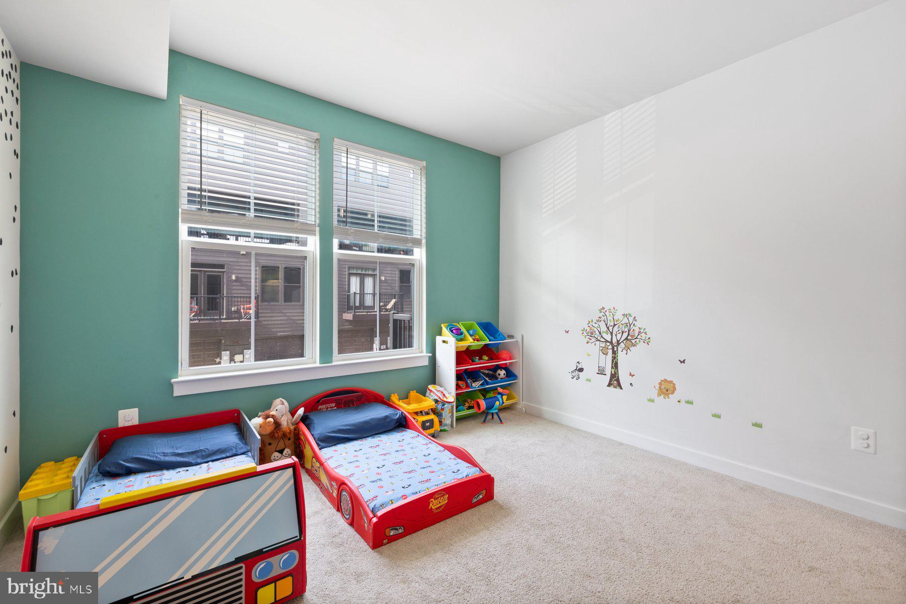 PADDOCK POINTE - Residential