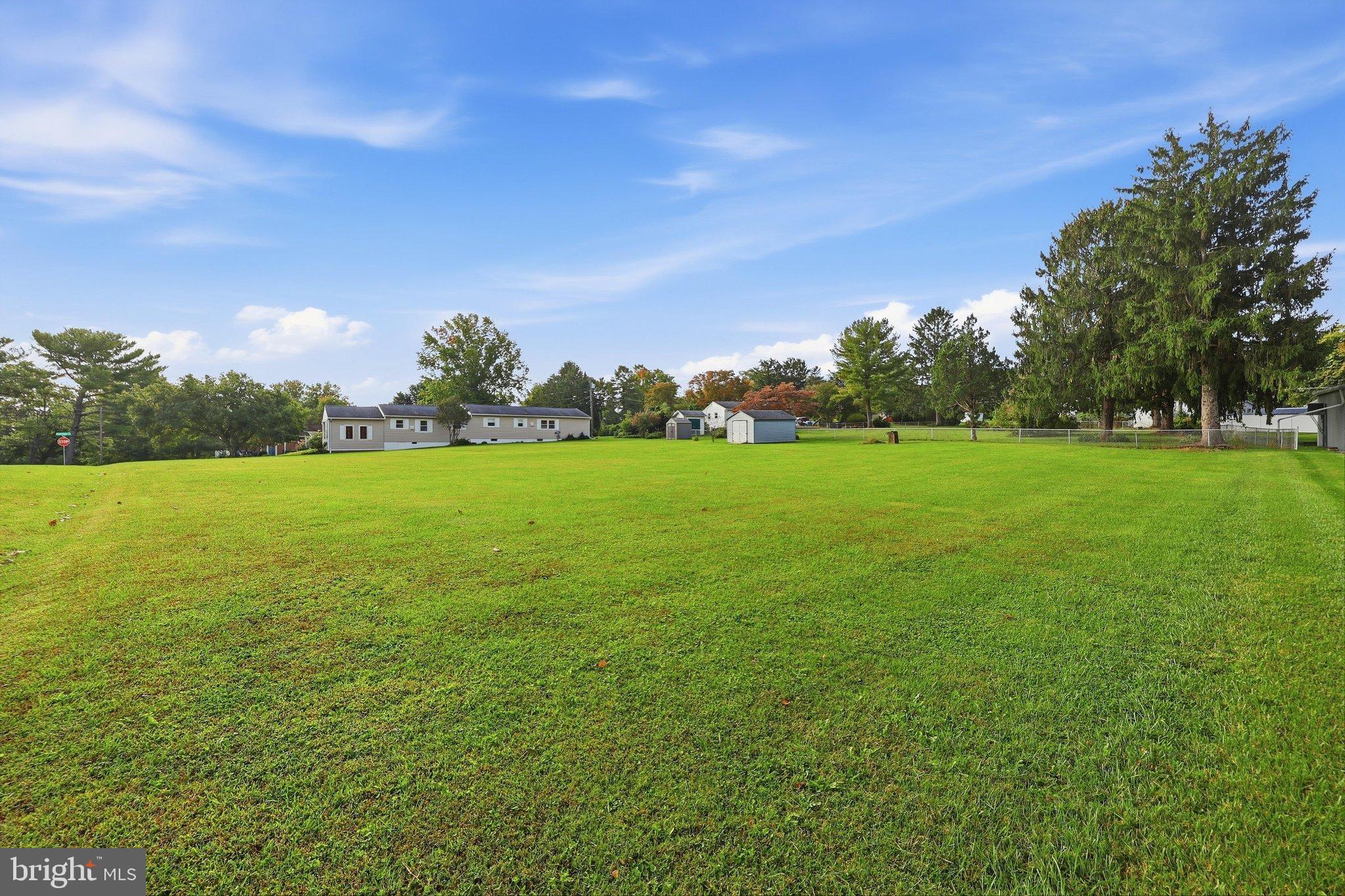 11008 CARRIAGE LANE