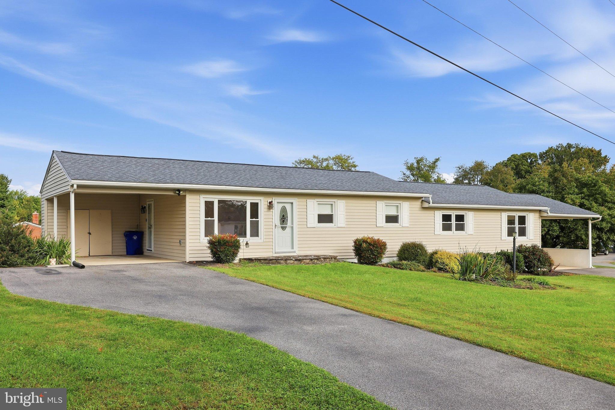11008 CARRIAGE LANE