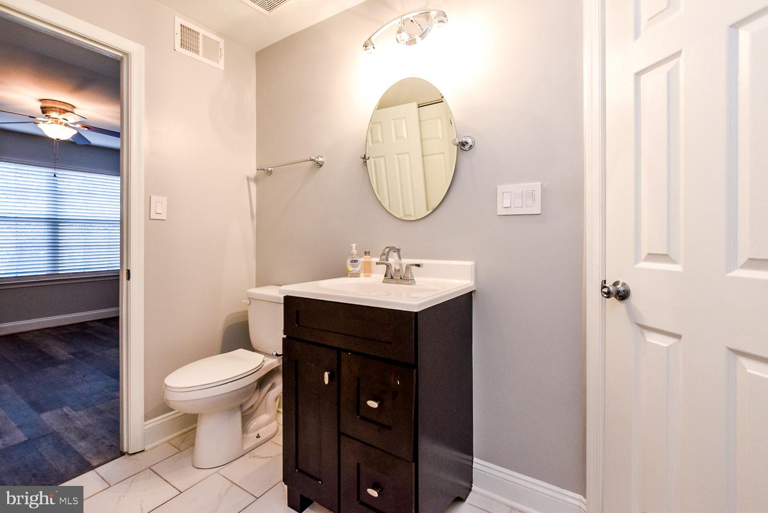 LAKE POINTE CONDOMINIUMS - Residential Lease