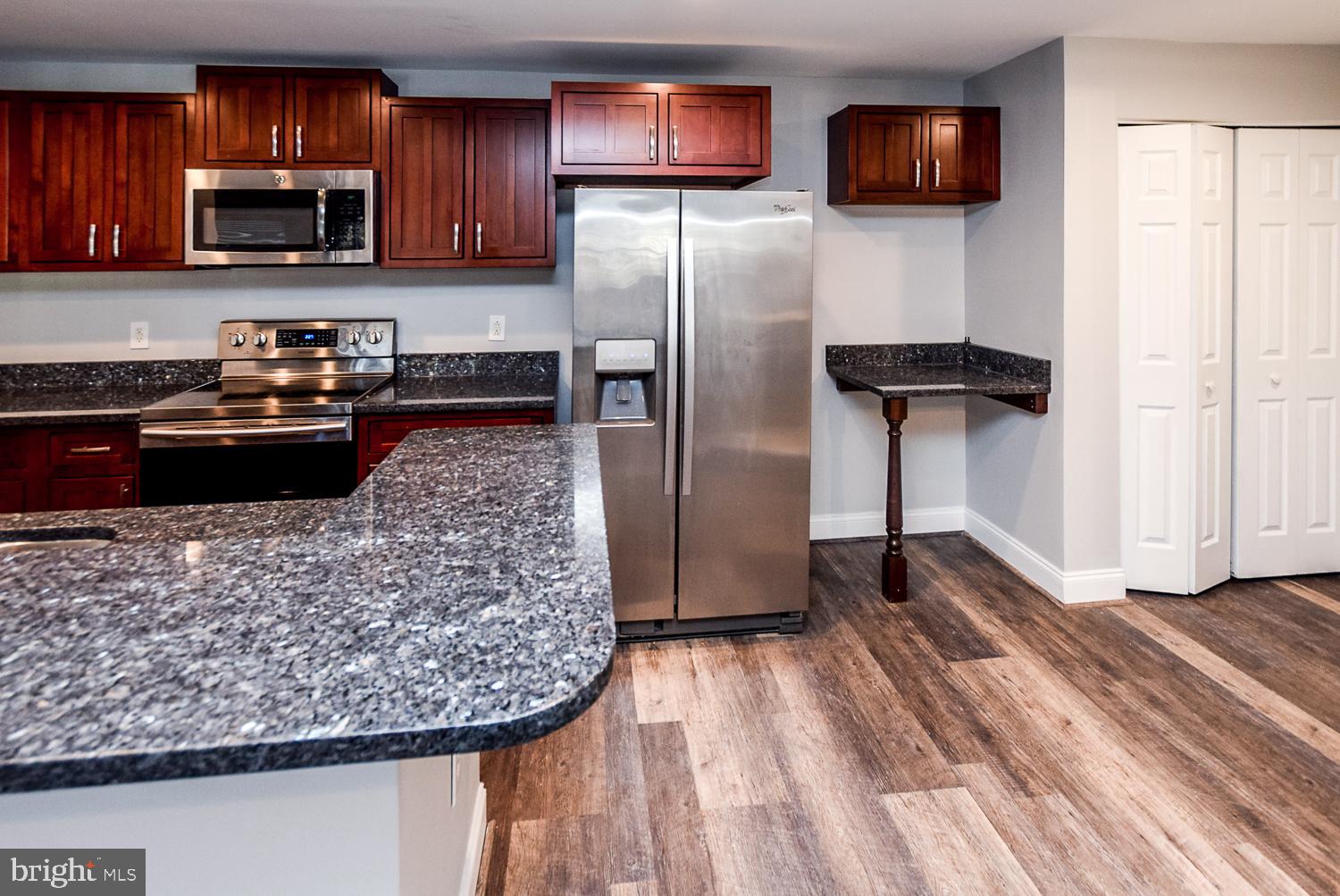 LAKE POINTE CONDOMINIUMS - Residential Lease