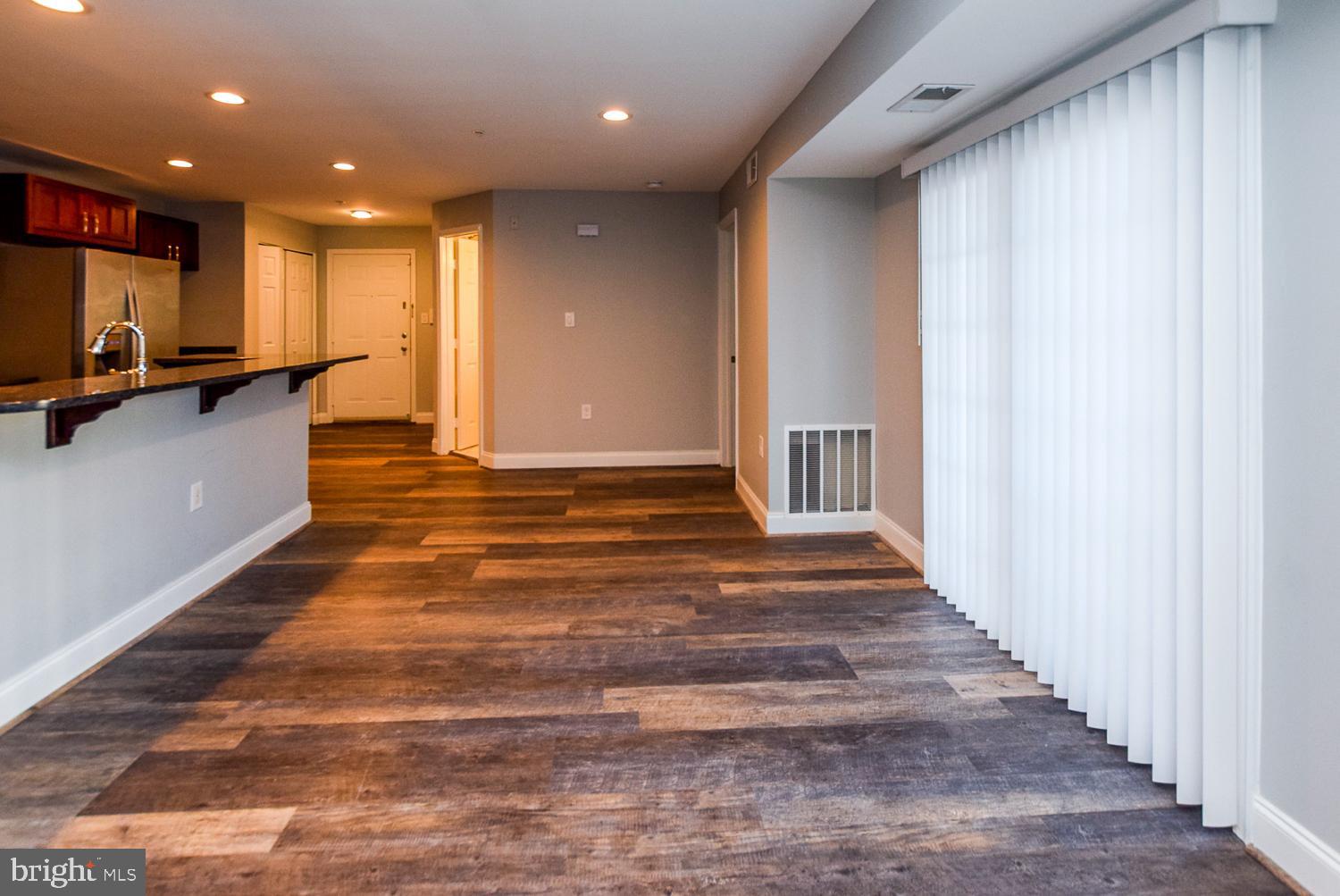 LAKE POINTE CONDOMINIUMS - Residential Lease