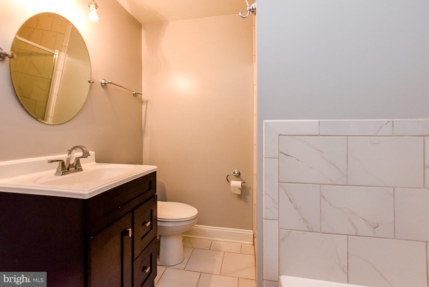 LAKE POINTE CONDOMINIUMS - Residential Lease