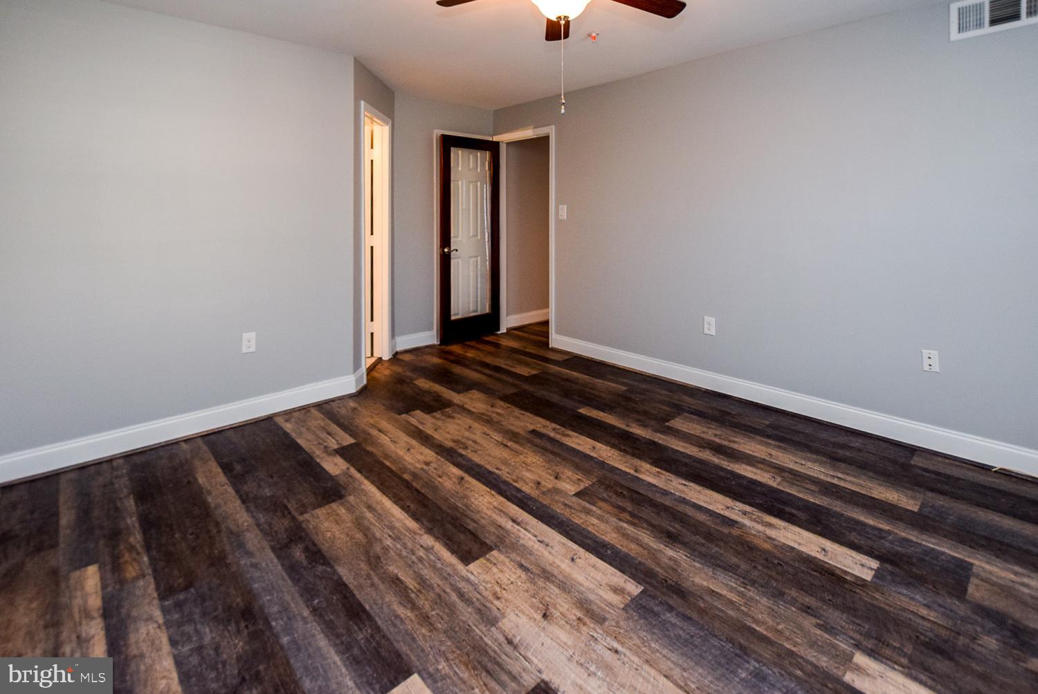 LAKE POINTE CONDOMINIUMS - Residential Lease