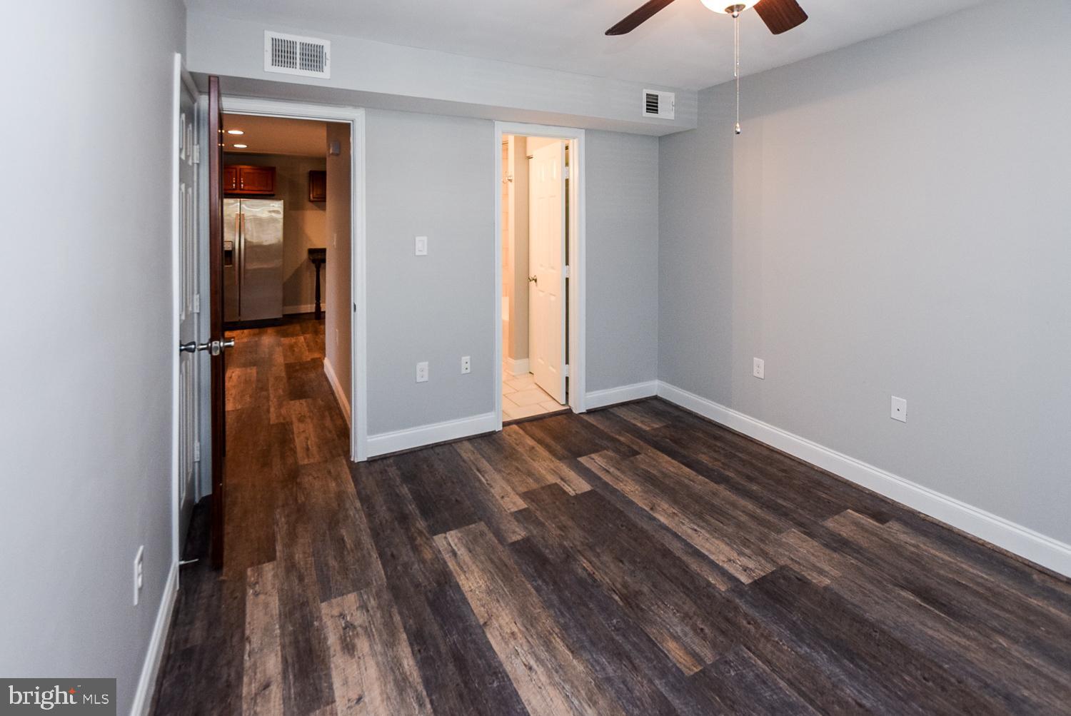 LAKE POINTE CONDOMINIUMS - Residential Lease