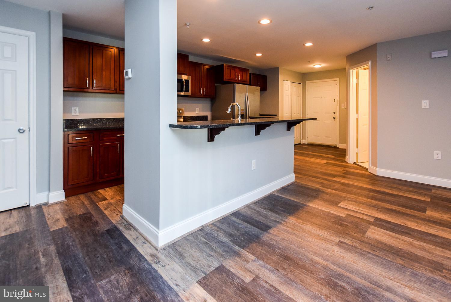 LAKE POINTE CONDOMINIUMS - Residential Lease