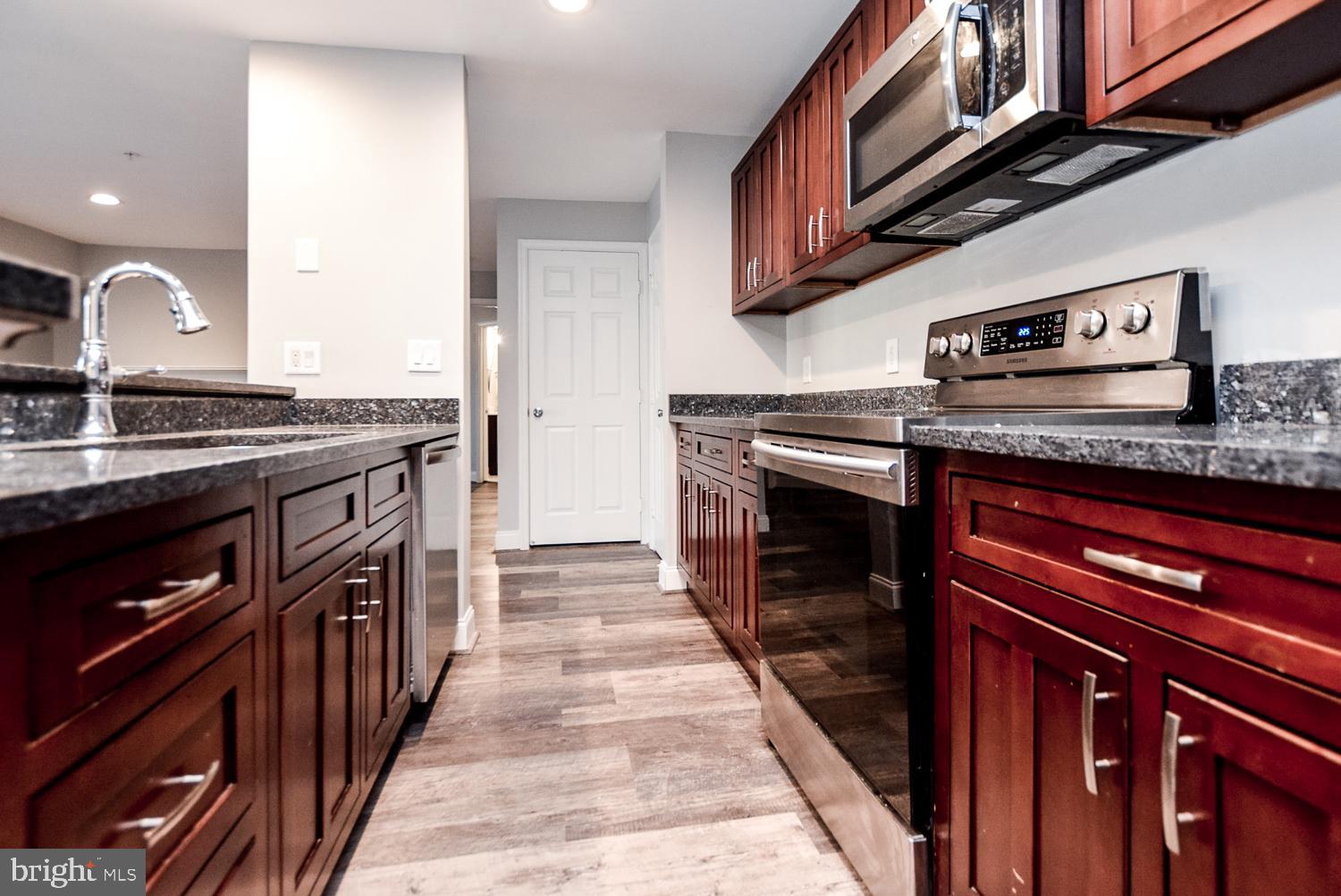 LAKE POINTE CONDOMINIUMS - Residential Lease