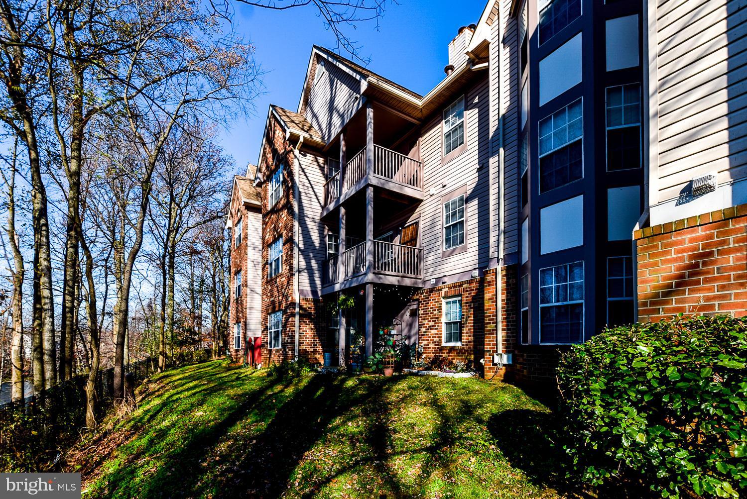 LAKE POINTE CONDOMINIUMS - Residential Lease