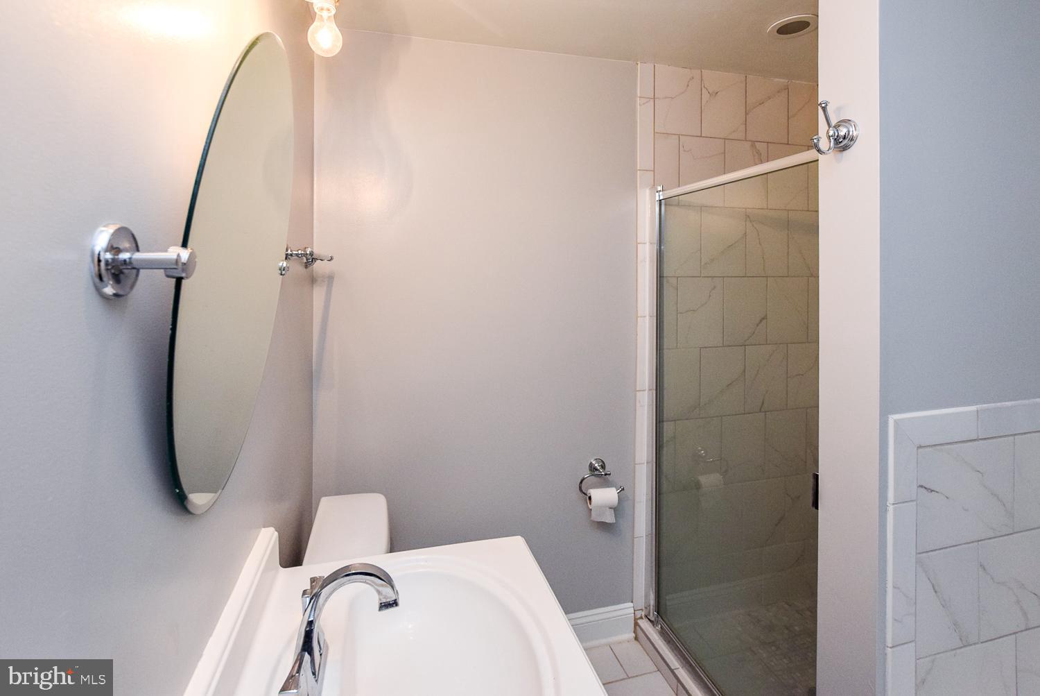 LAKE POINTE CONDOMINIUMS - Residential Lease