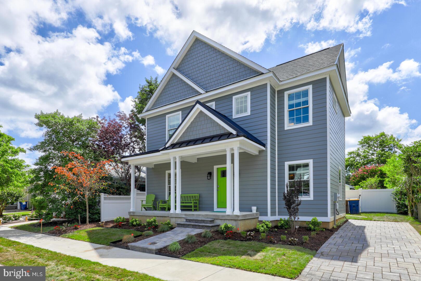 COUNTRY CLUB ESTATES - Residential