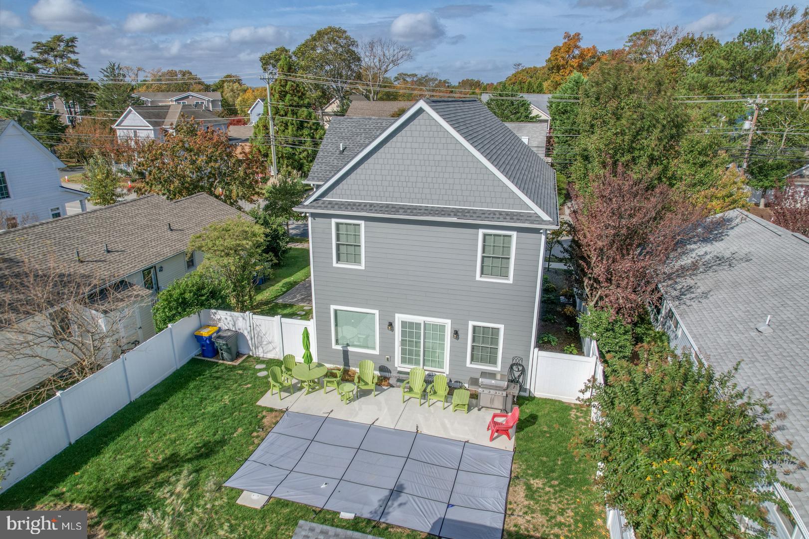 COUNTRY CLUB ESTATES - Residential