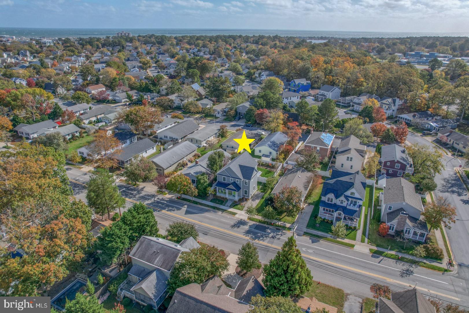 COUNTRY CLUB ESTATES - Residential