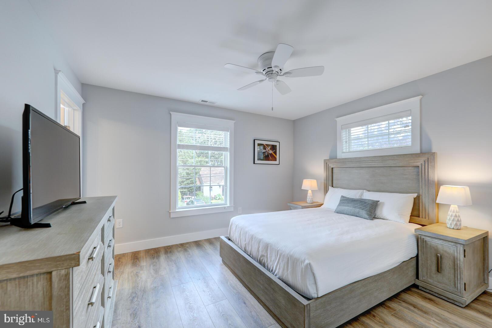 COUNTRY CLUB ESTATES - Residential