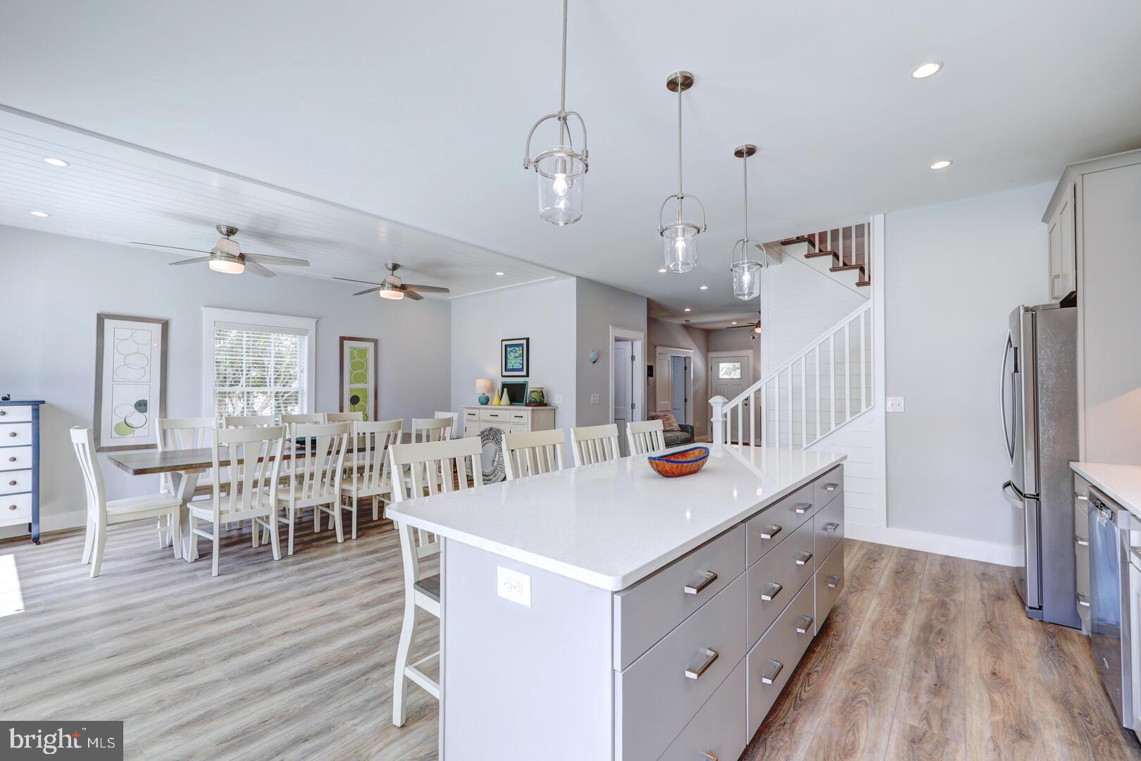 COUNTRY CLUB ESTATES - Residential