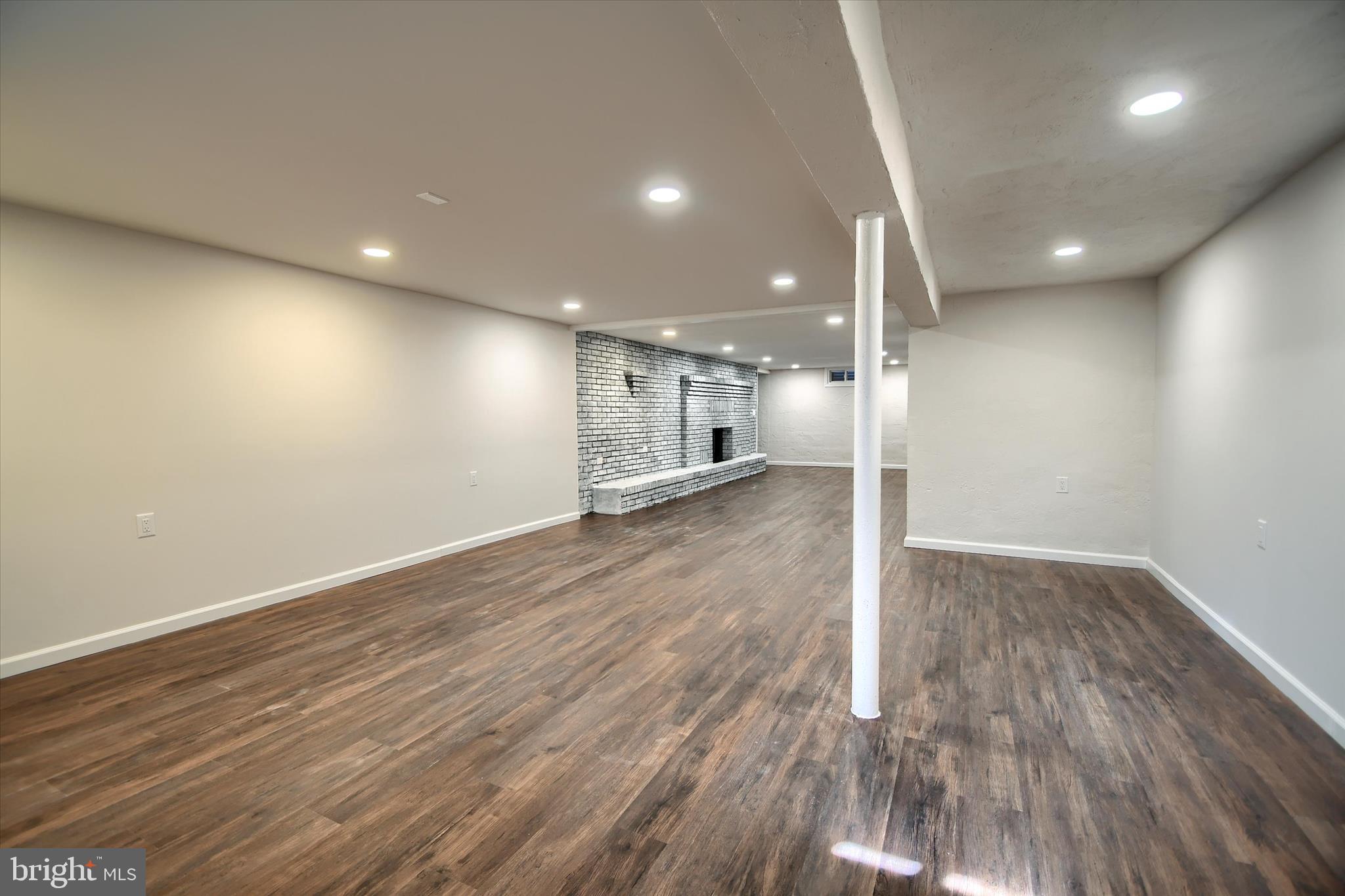 PENNSBURG - Residential