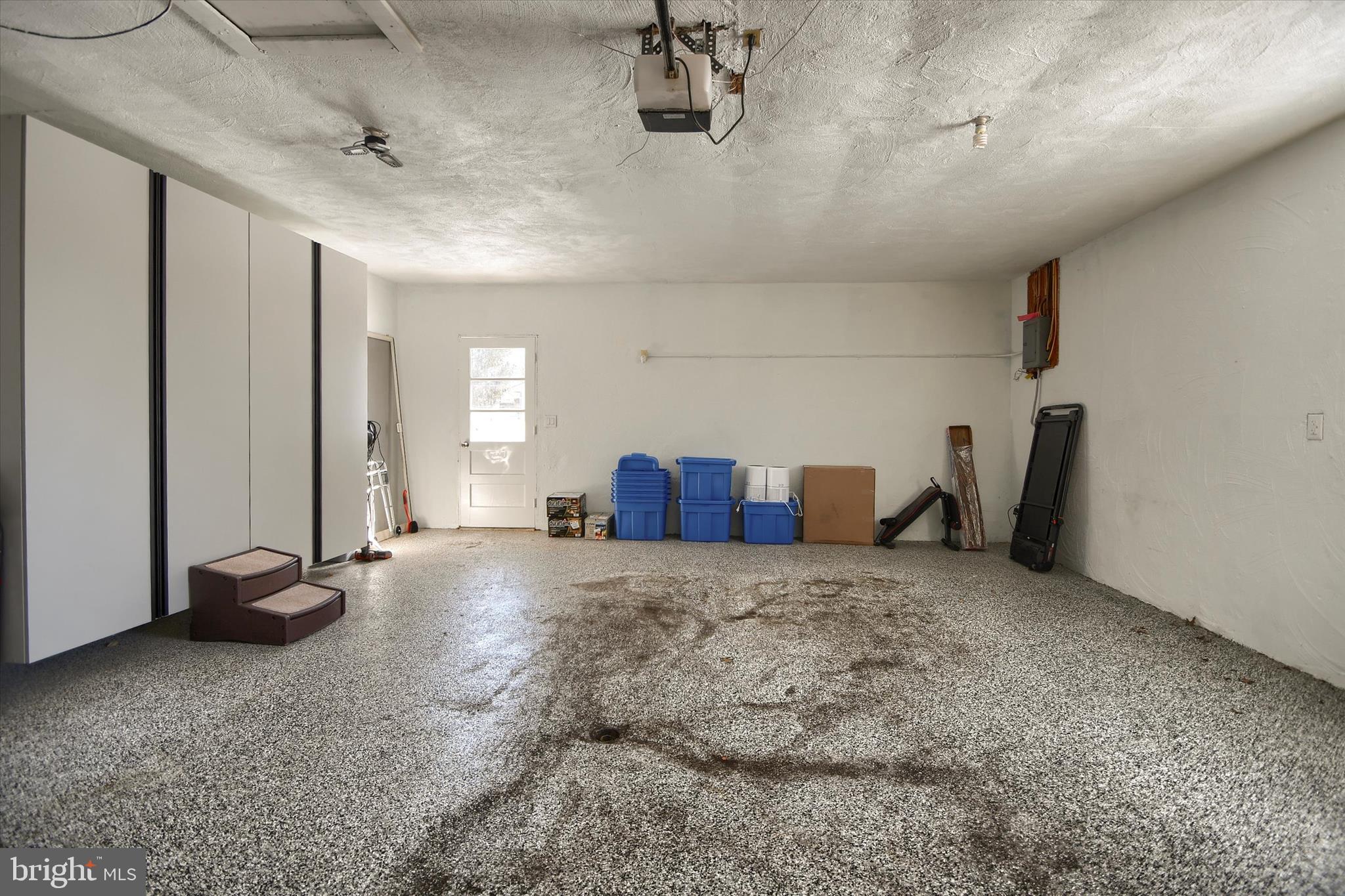 PENNSBURG - Residential