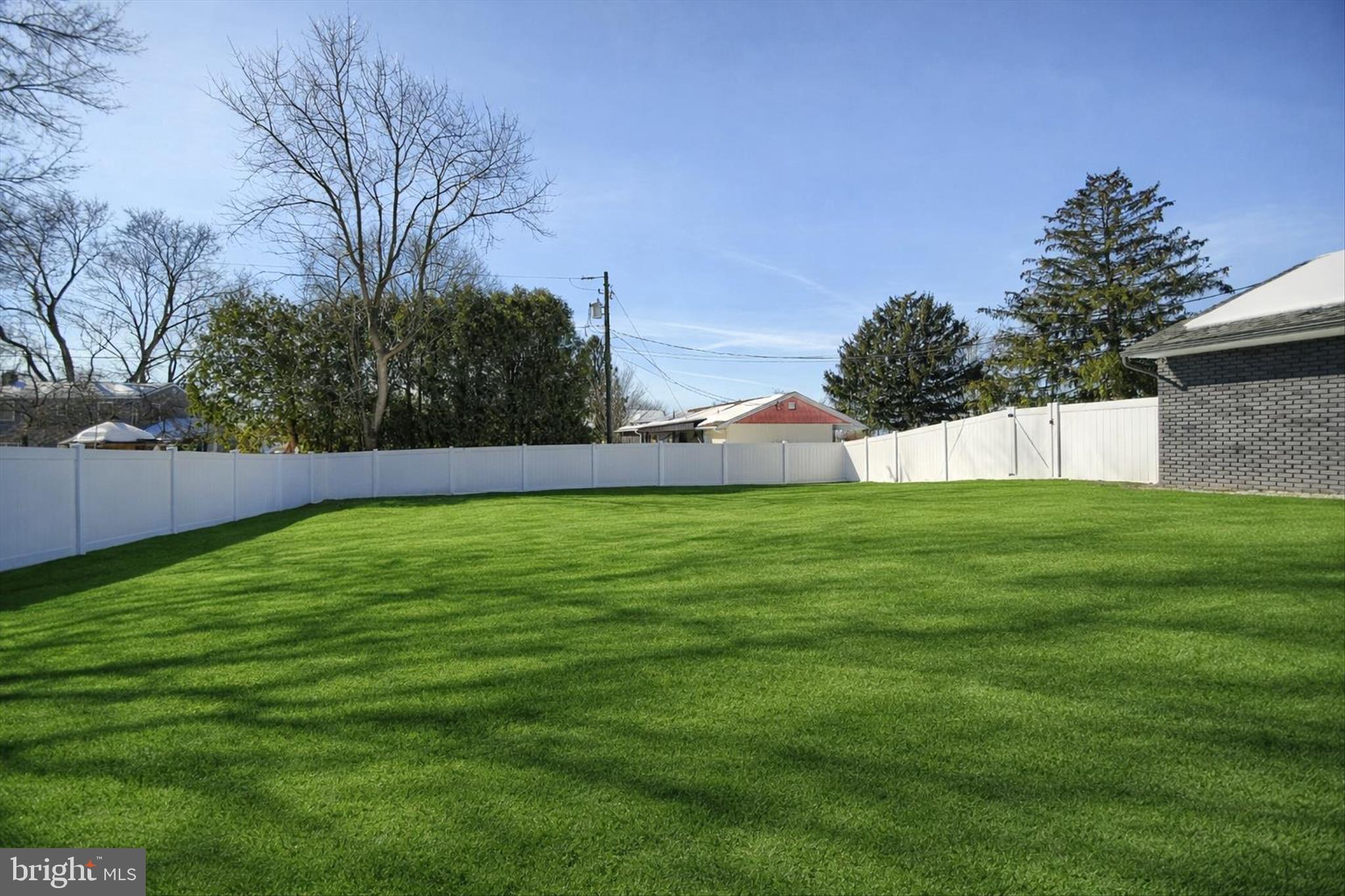 PENNSBURG - Residential