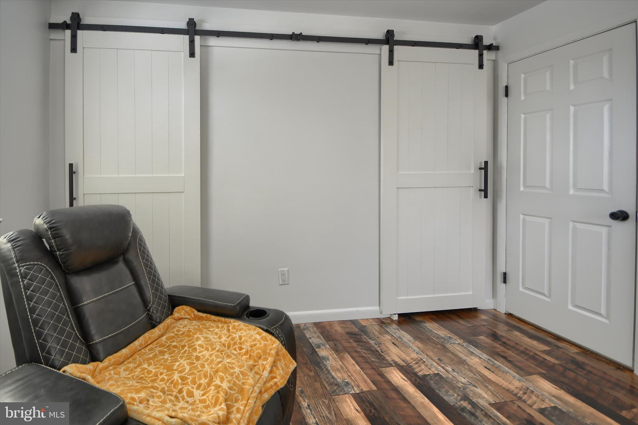 PENNSBURG - Residential