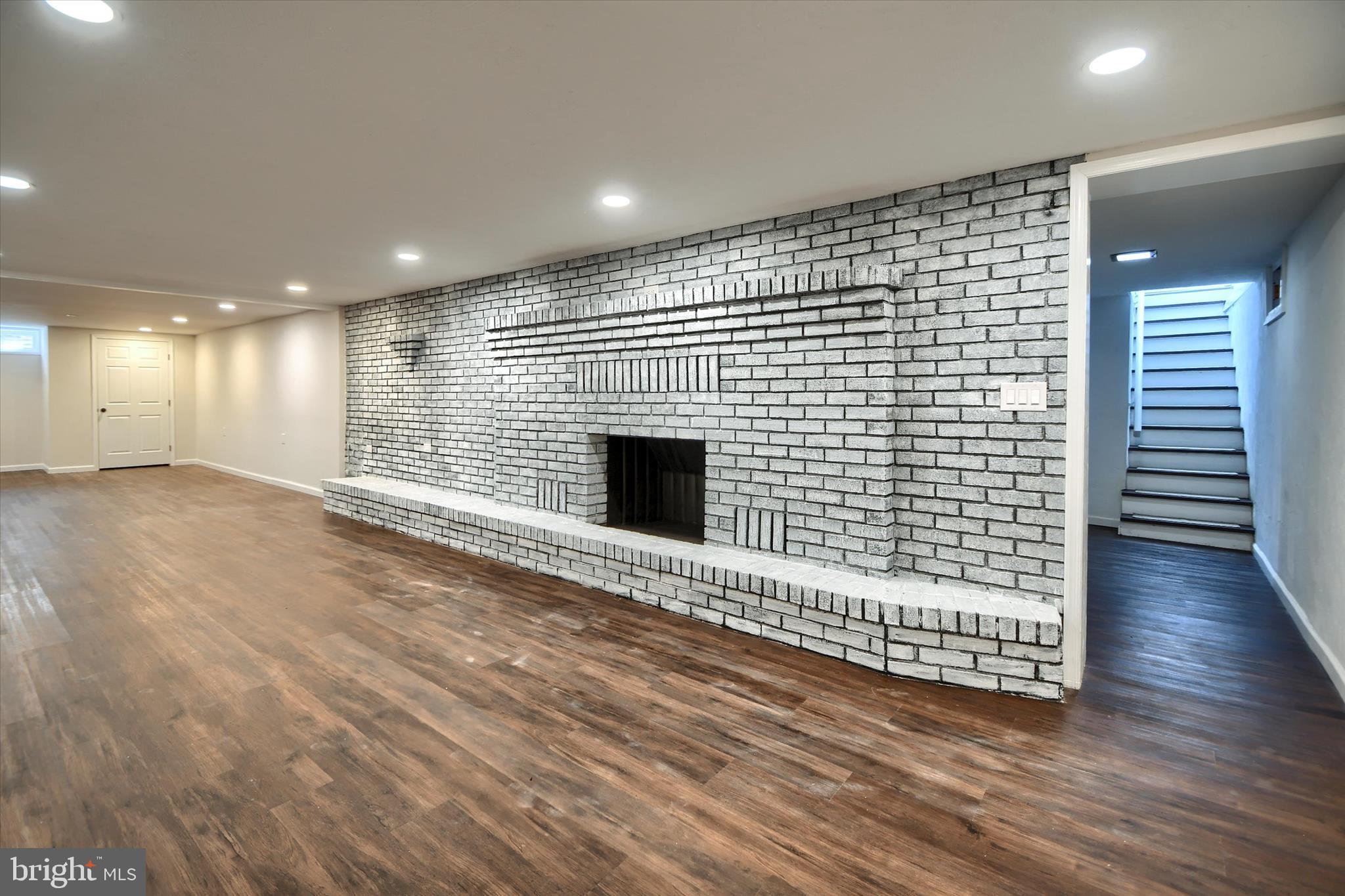 PENNSBURG - Residential