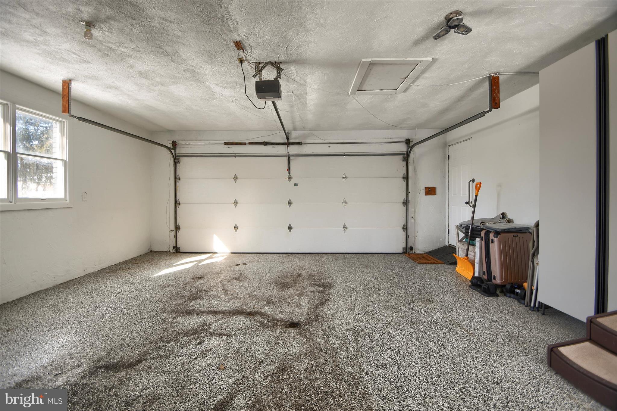 PENNSBURG - Residential