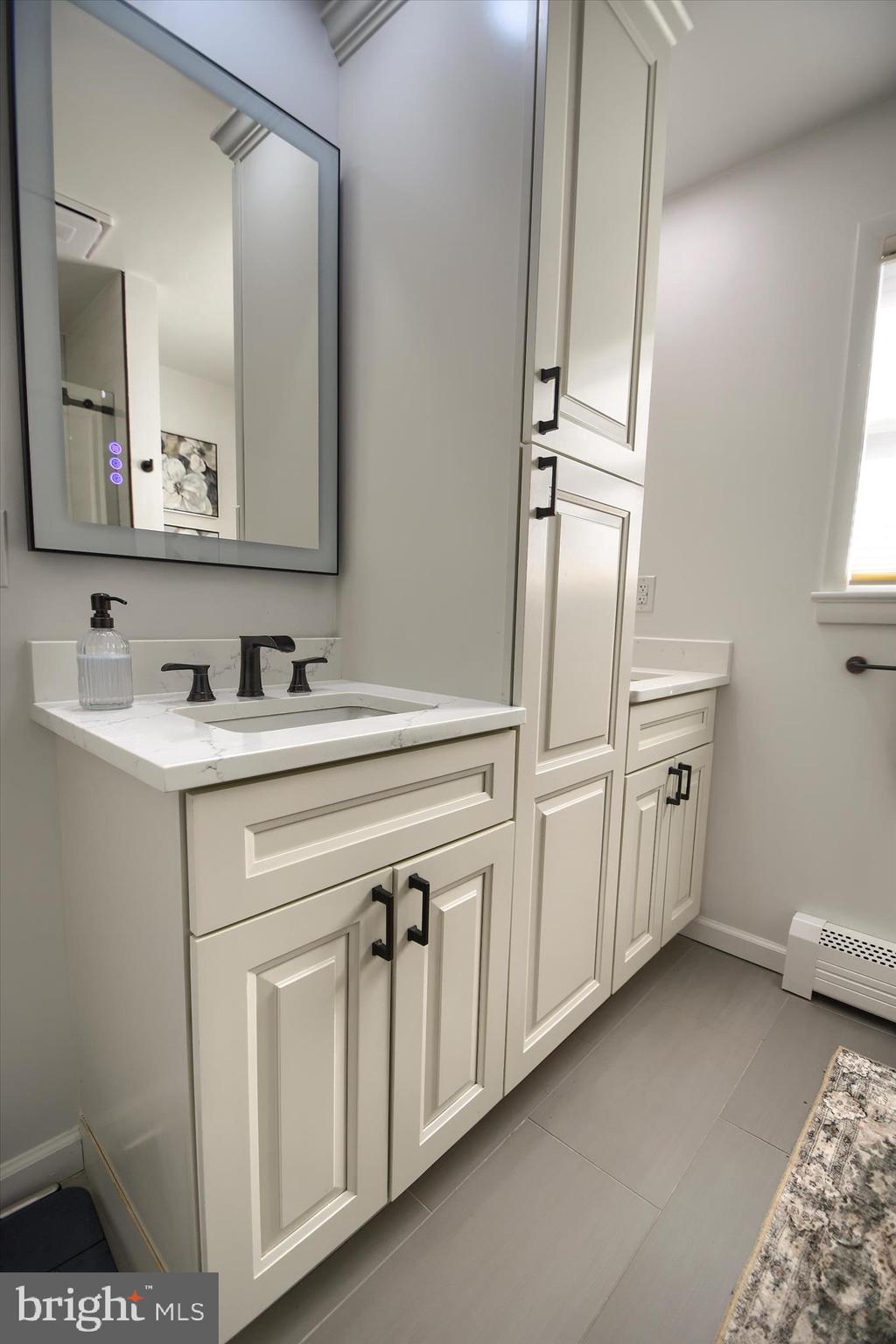 PENNSBURG - Residential