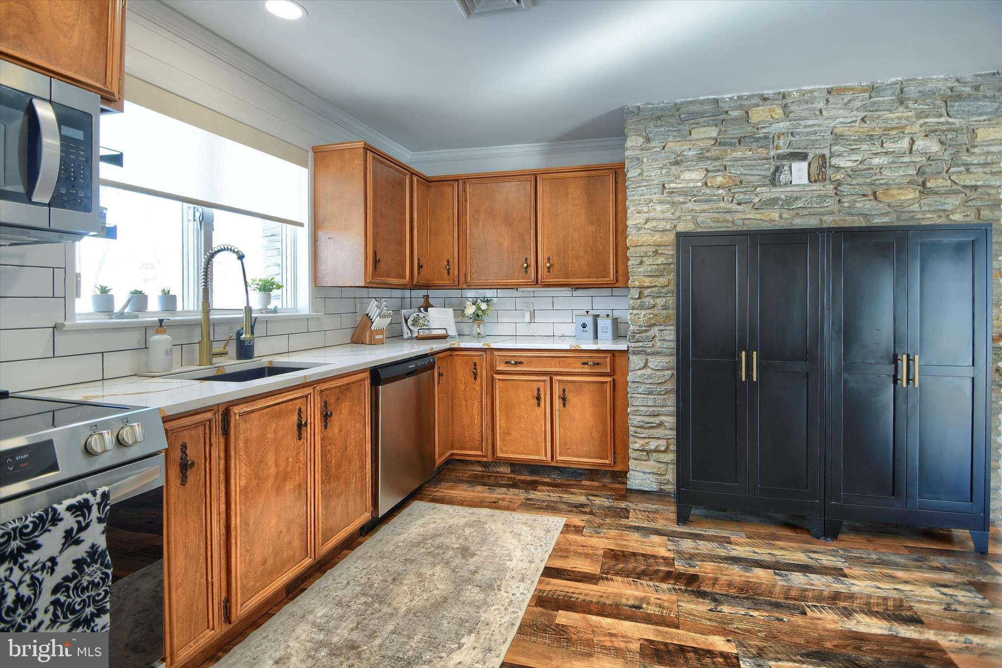 PENNSBURG - Residential