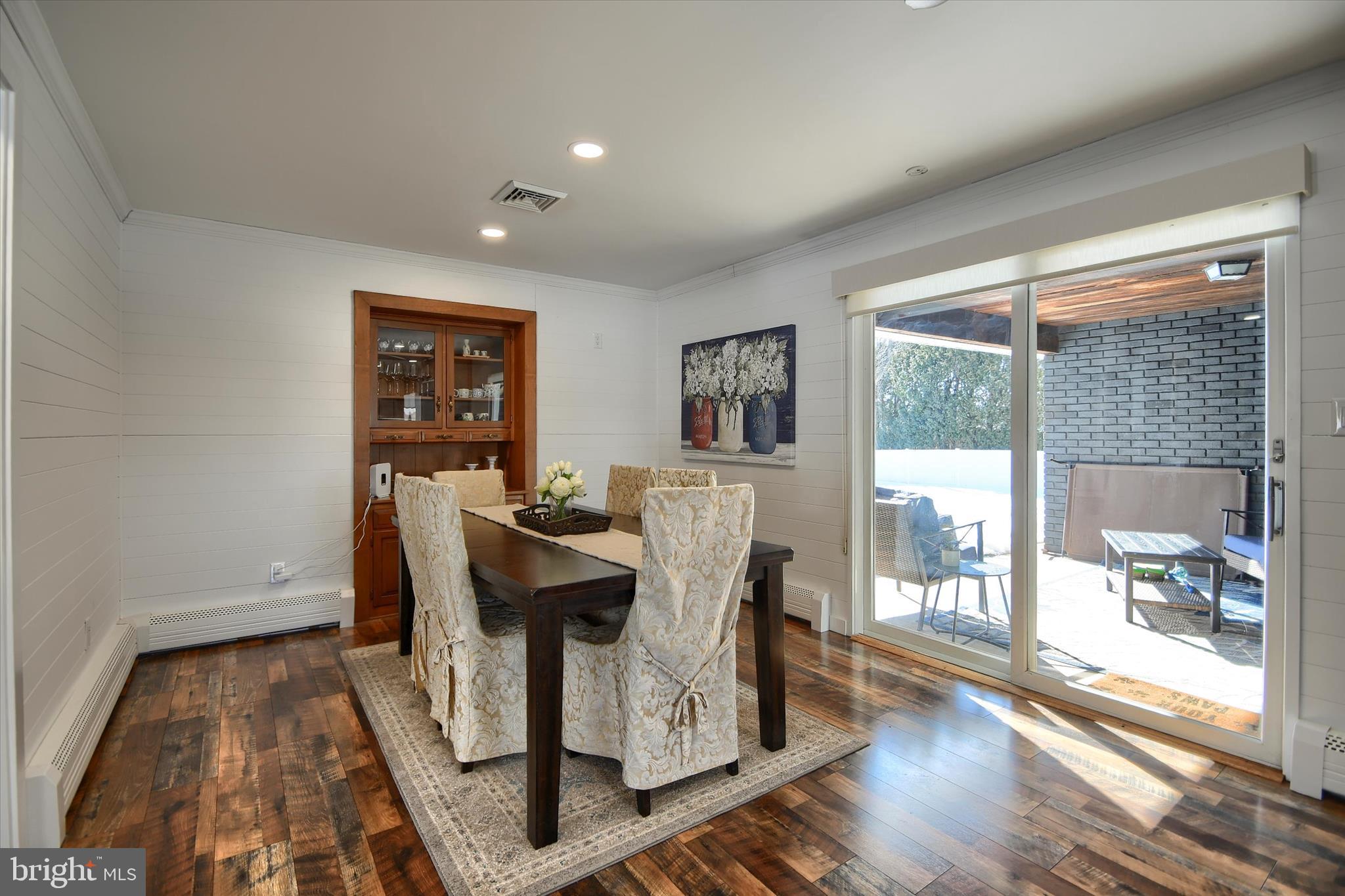 PENNSBURG - Residential