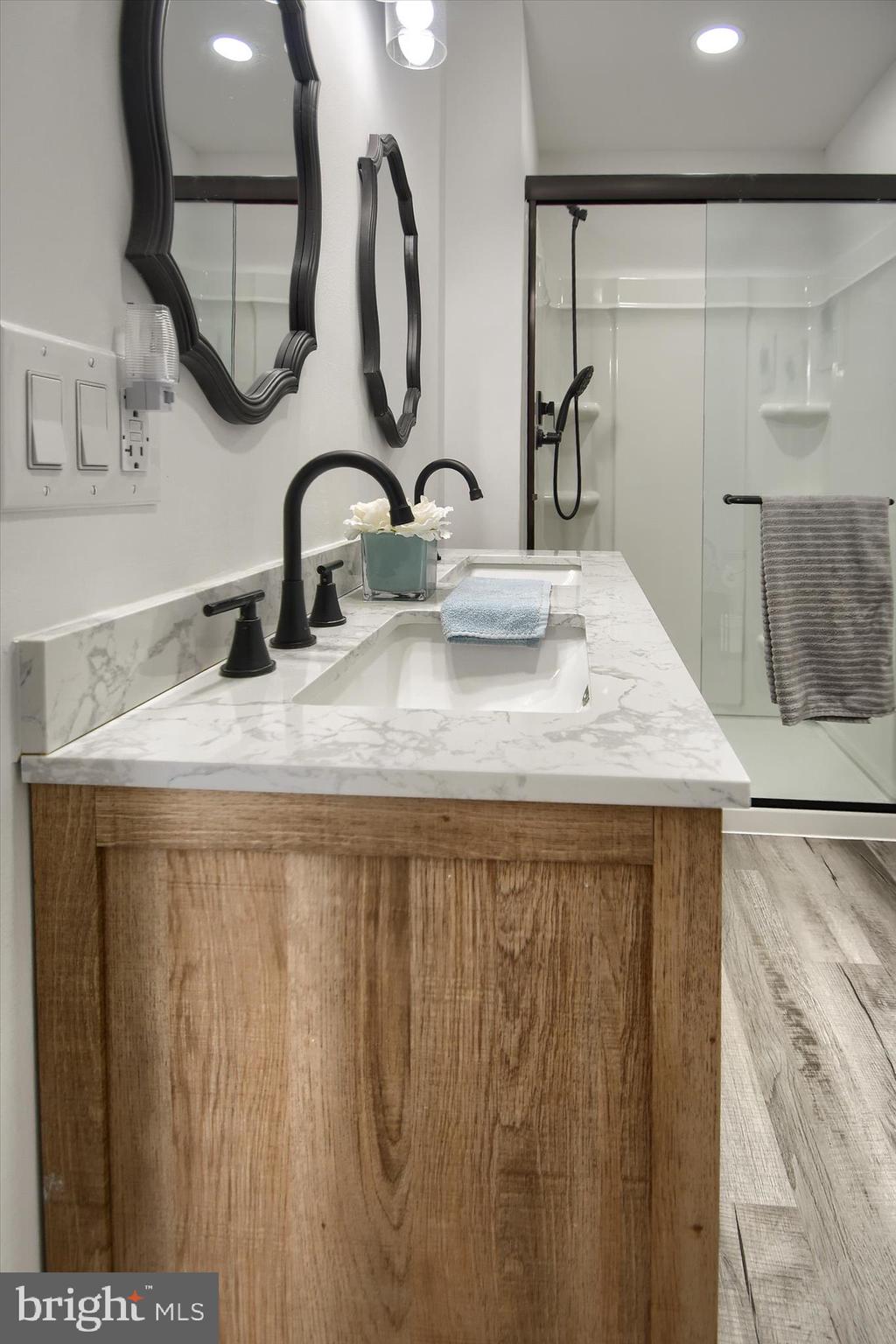 PENNSBURG - Residential