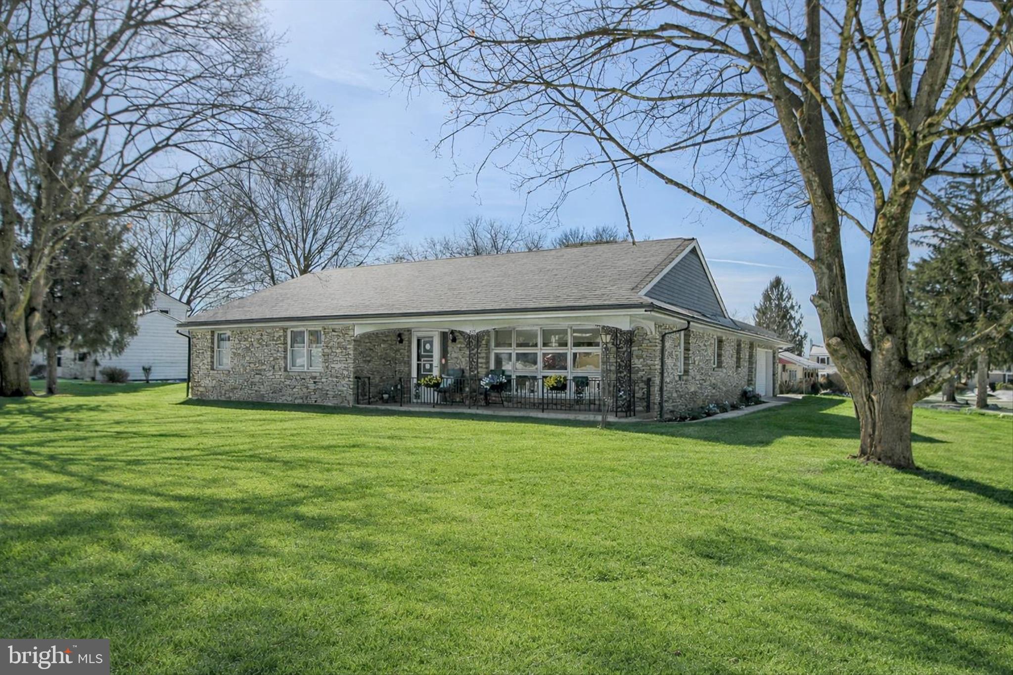 PENNSBURG - Residential