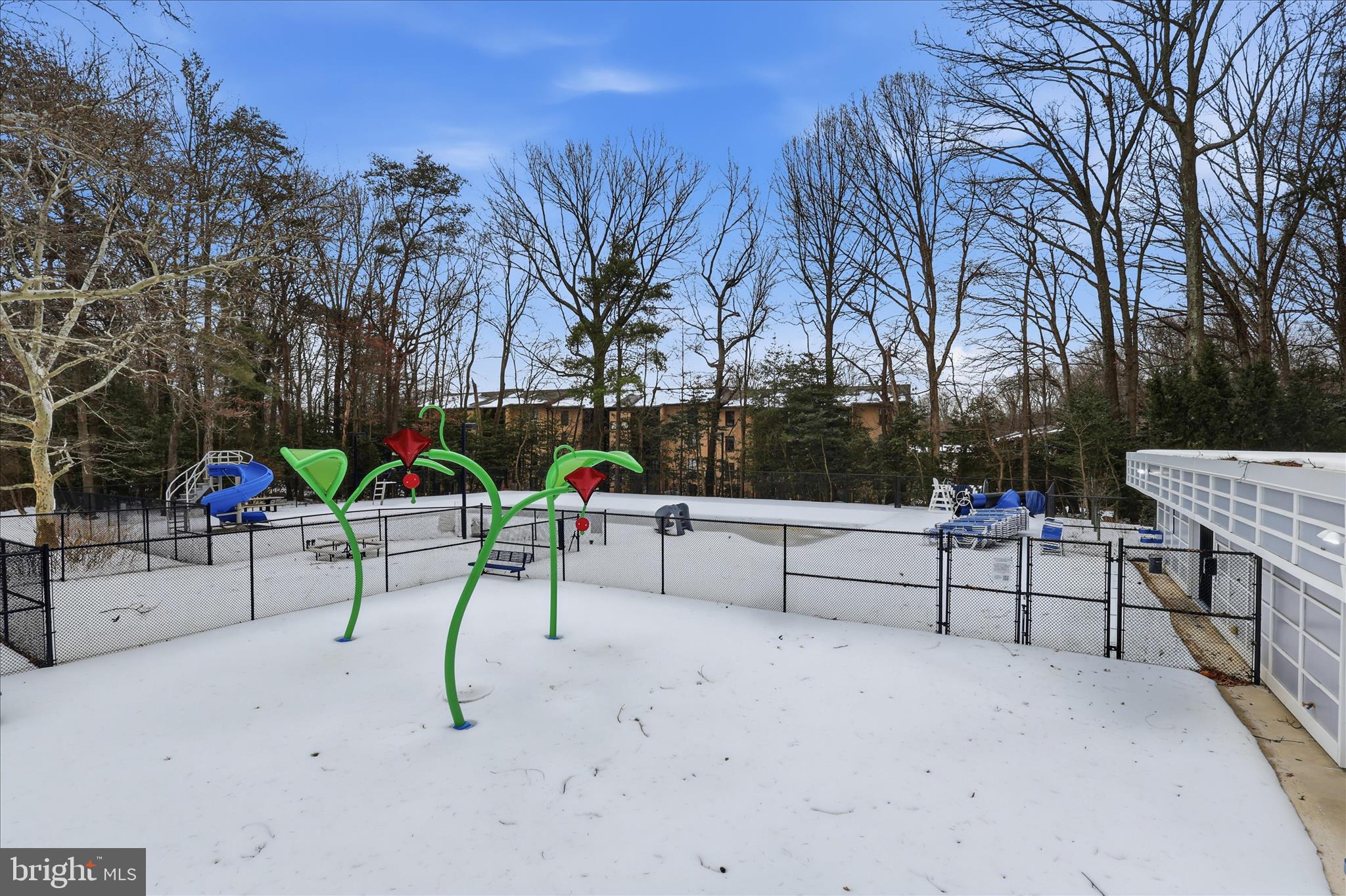 SHADOWOOD - Residential