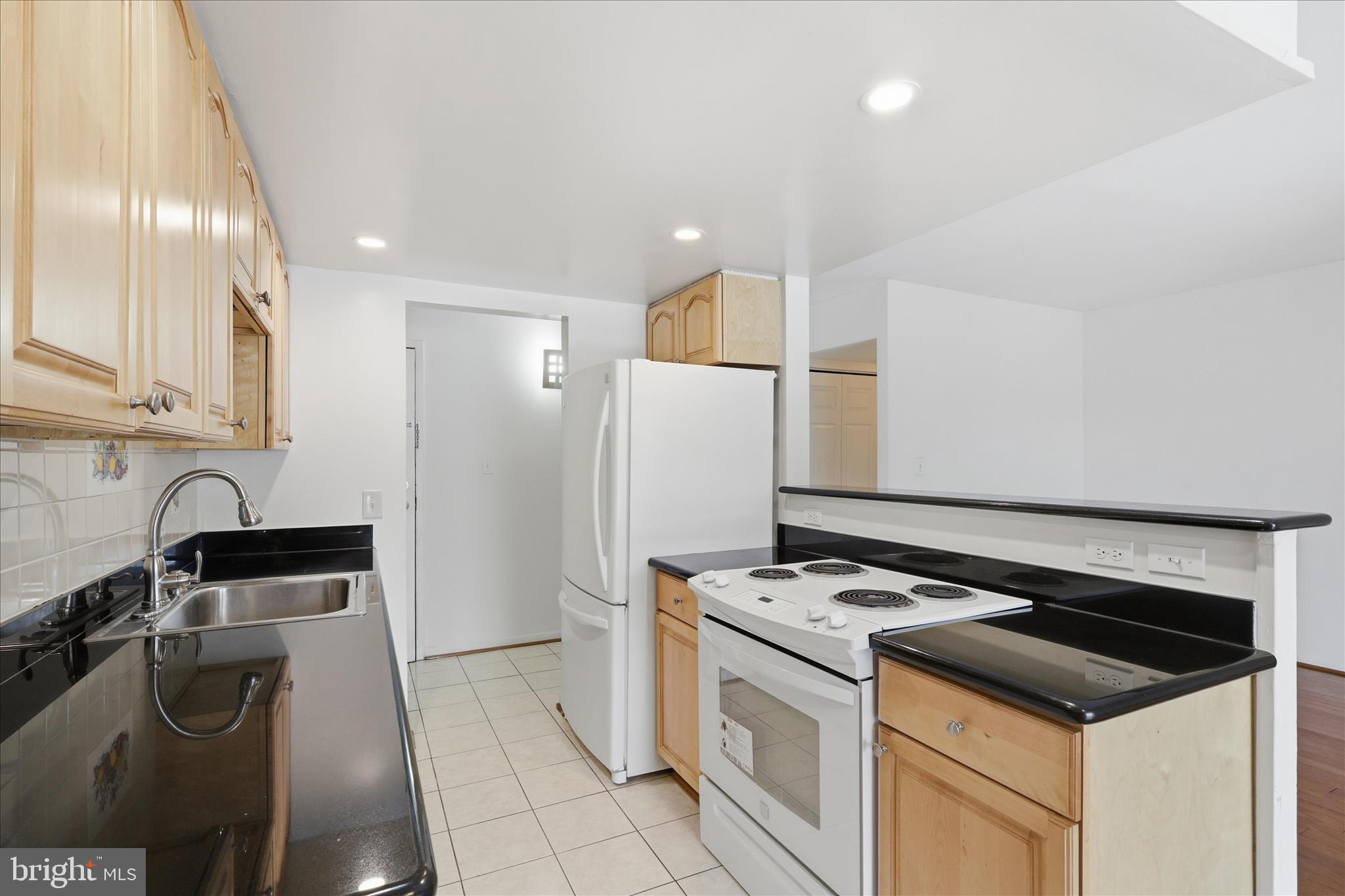 2255 CASTLE ROCK SQUARE 21C