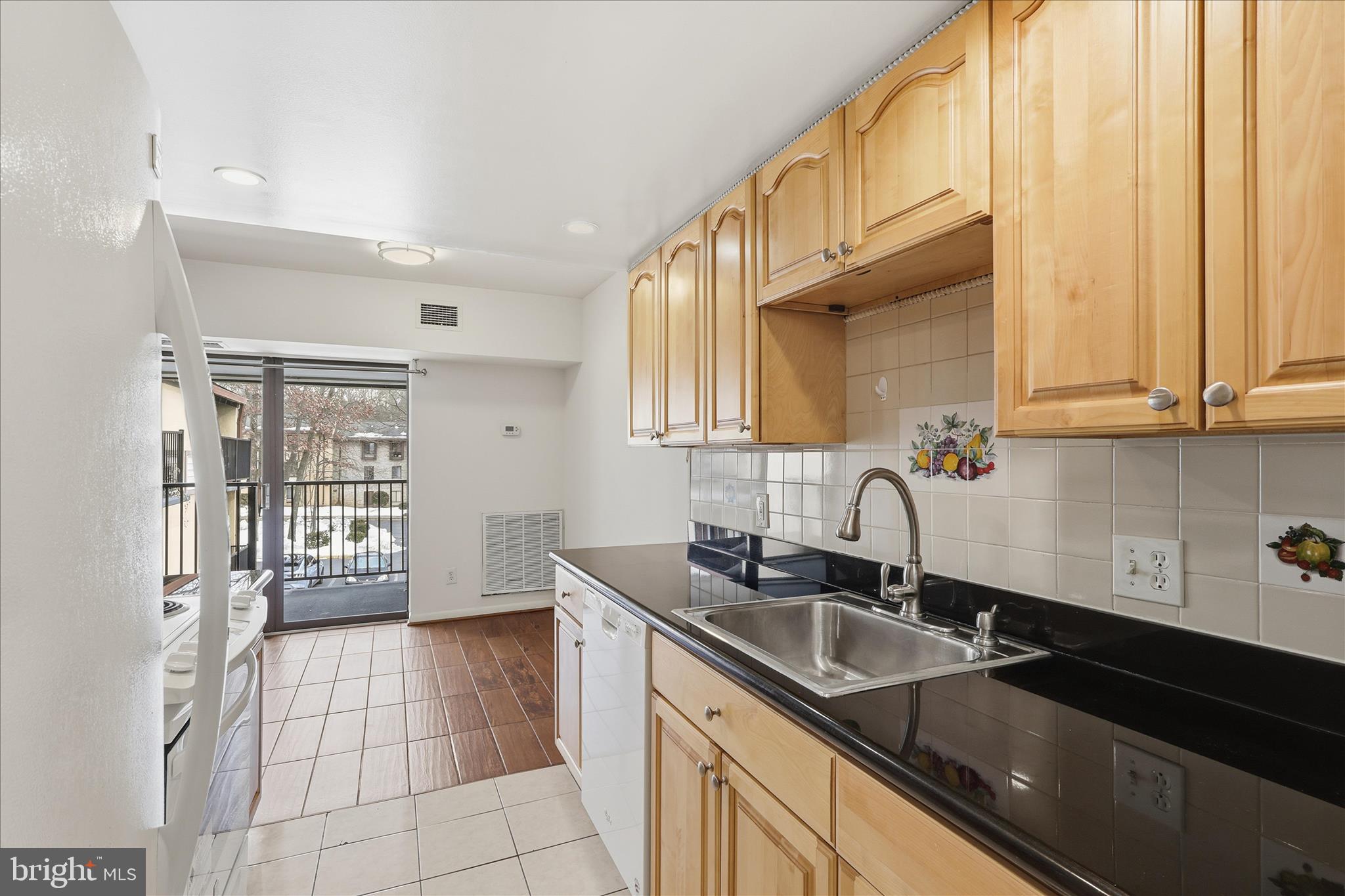 2255 CASTLE ROCK SQUARE 21C