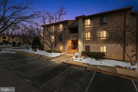 Condo For Sale - 2255 Castle Rock Square #21C<br/> RESTON, VA 20191