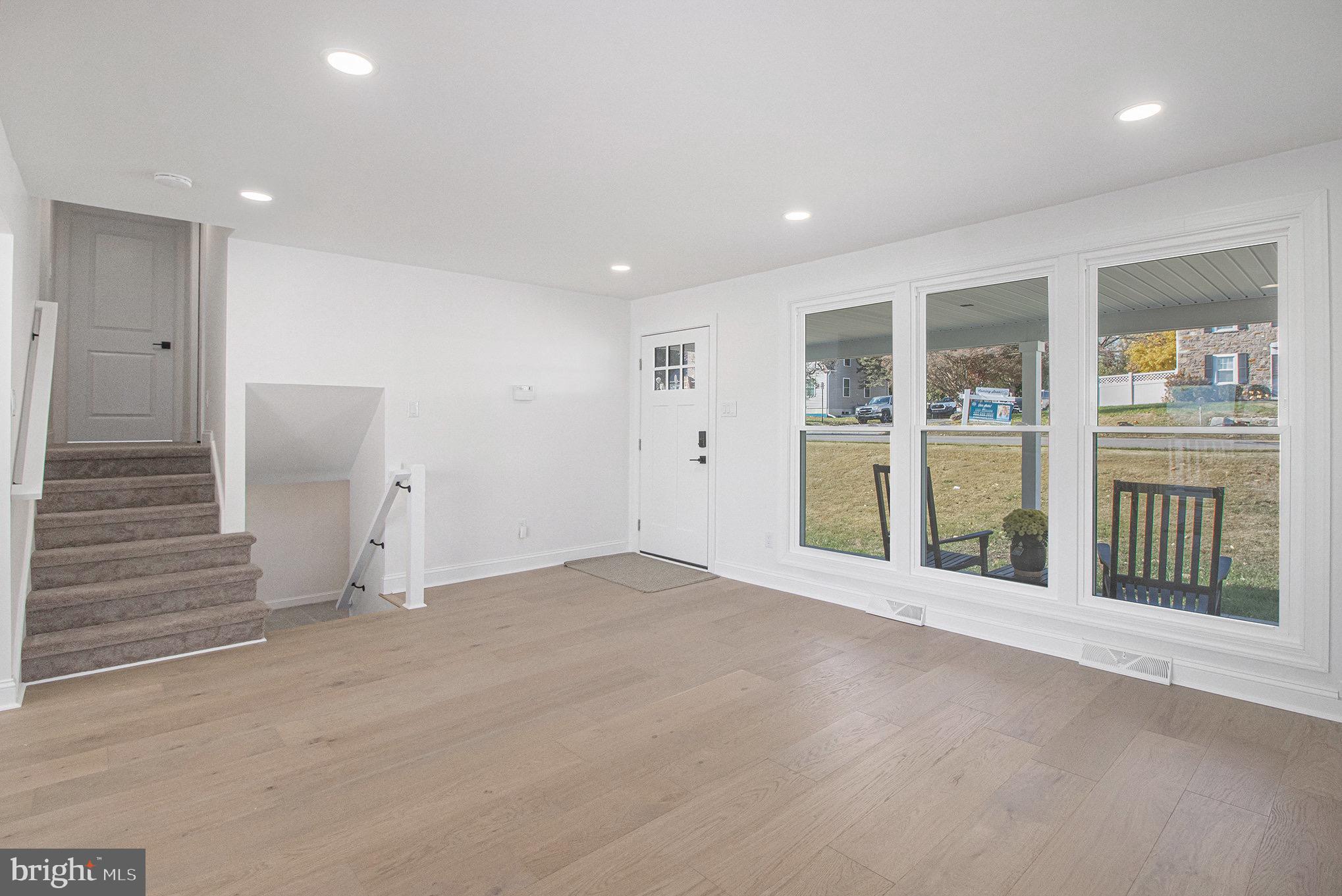 BELMONT TERR - Residential